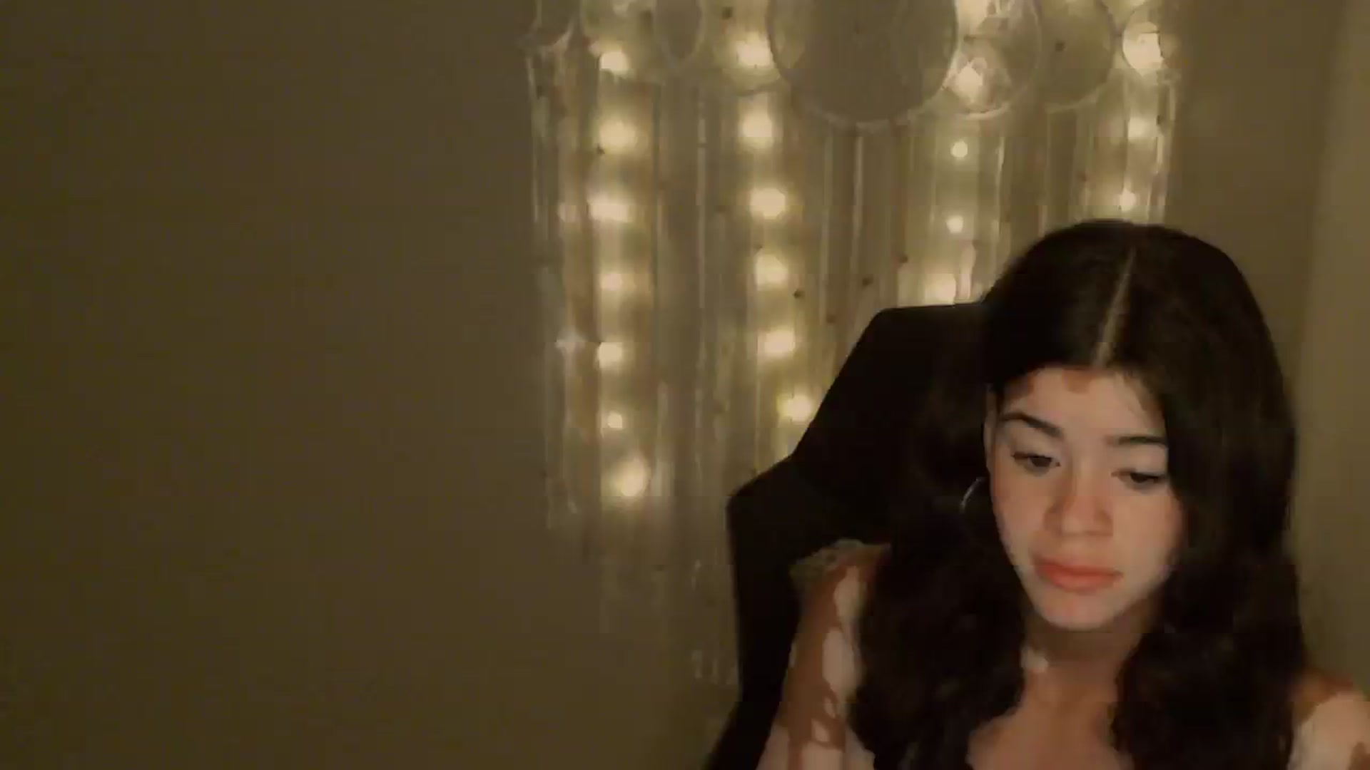 Gallery image thumbnail from Jade_Luv7's myfreecams stream on, 10/26/2023, 07:26 image 14 of 20