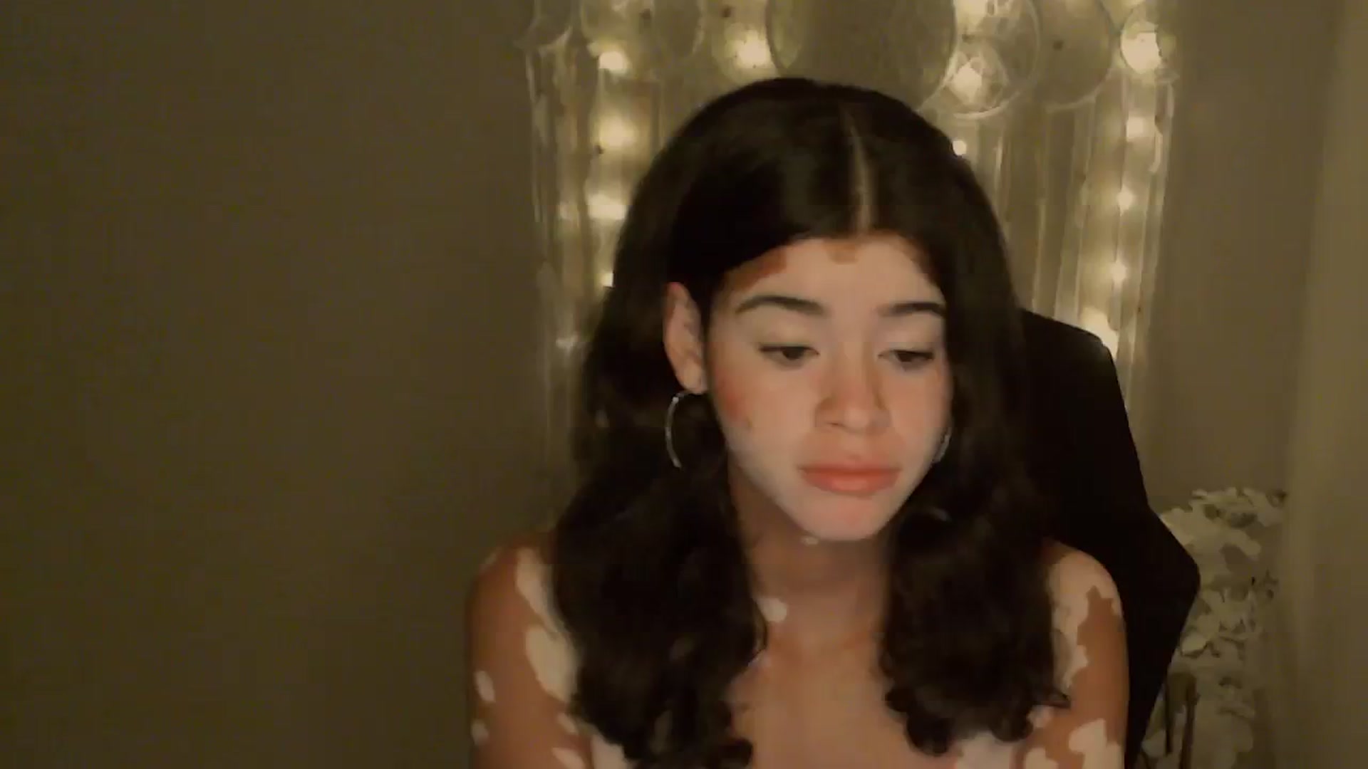Gallery image thumbnail from Jade_Luv7's myfreecams stream on, 10/26/2023, 07:26 image 1 of 20