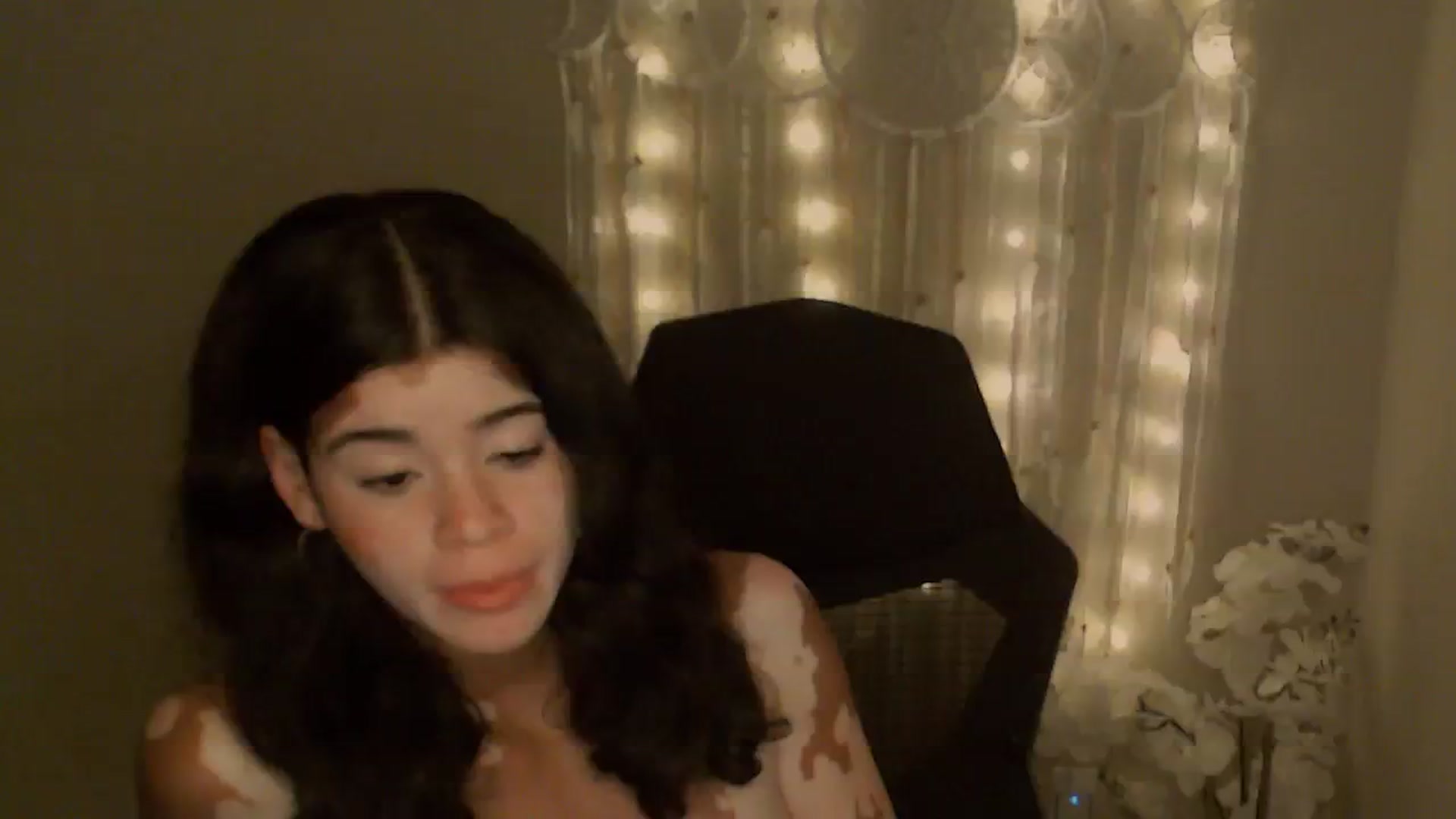 Gallery image thumbnail from Jade_Luv7's myfreecams stream on, 10/26/2023, 07:26 image 11 of 20