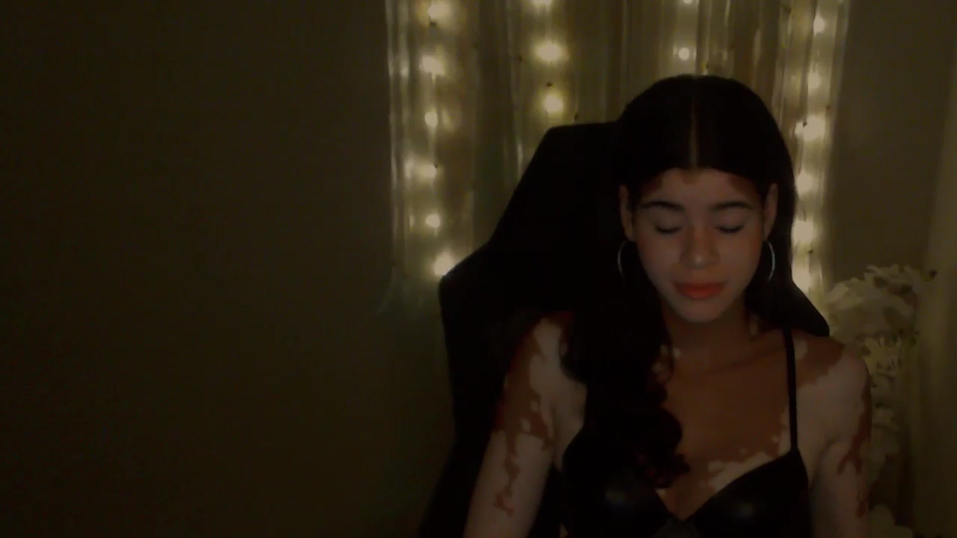Gallery image thumbnail from Jade_Luv7's myfreecams stream on, 10/30/2023, 03:40 image 7 of 20