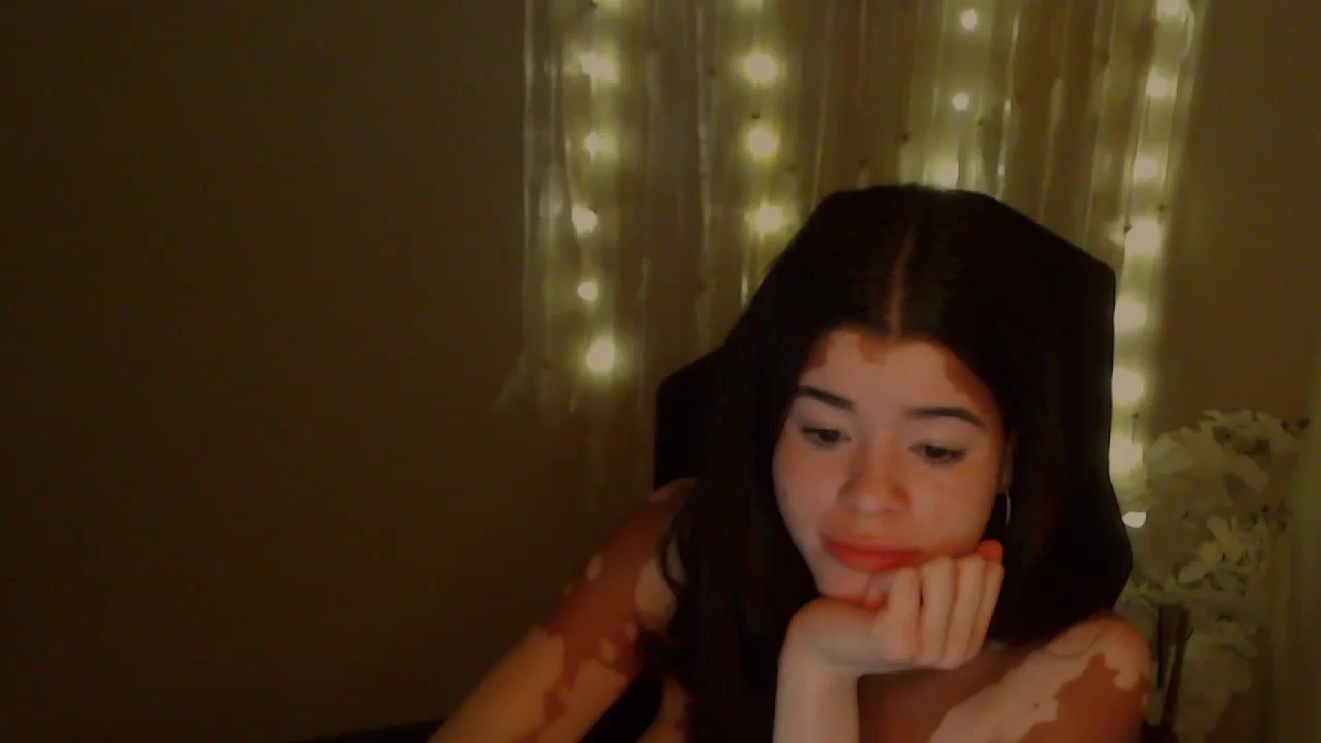 Gallery image thumbnail from Jade_Luv7's myfreecams stream on, 11/06/2023, 07:59 image 13 of 20