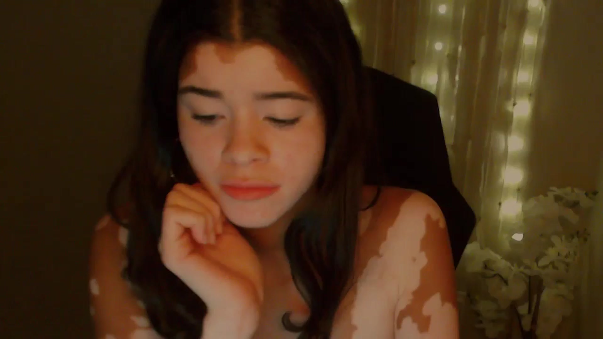 Gallery image thumbnail from Jade_Luv7's myfreecams stream on, 11/06/2023, 07:59 image 19 of 20