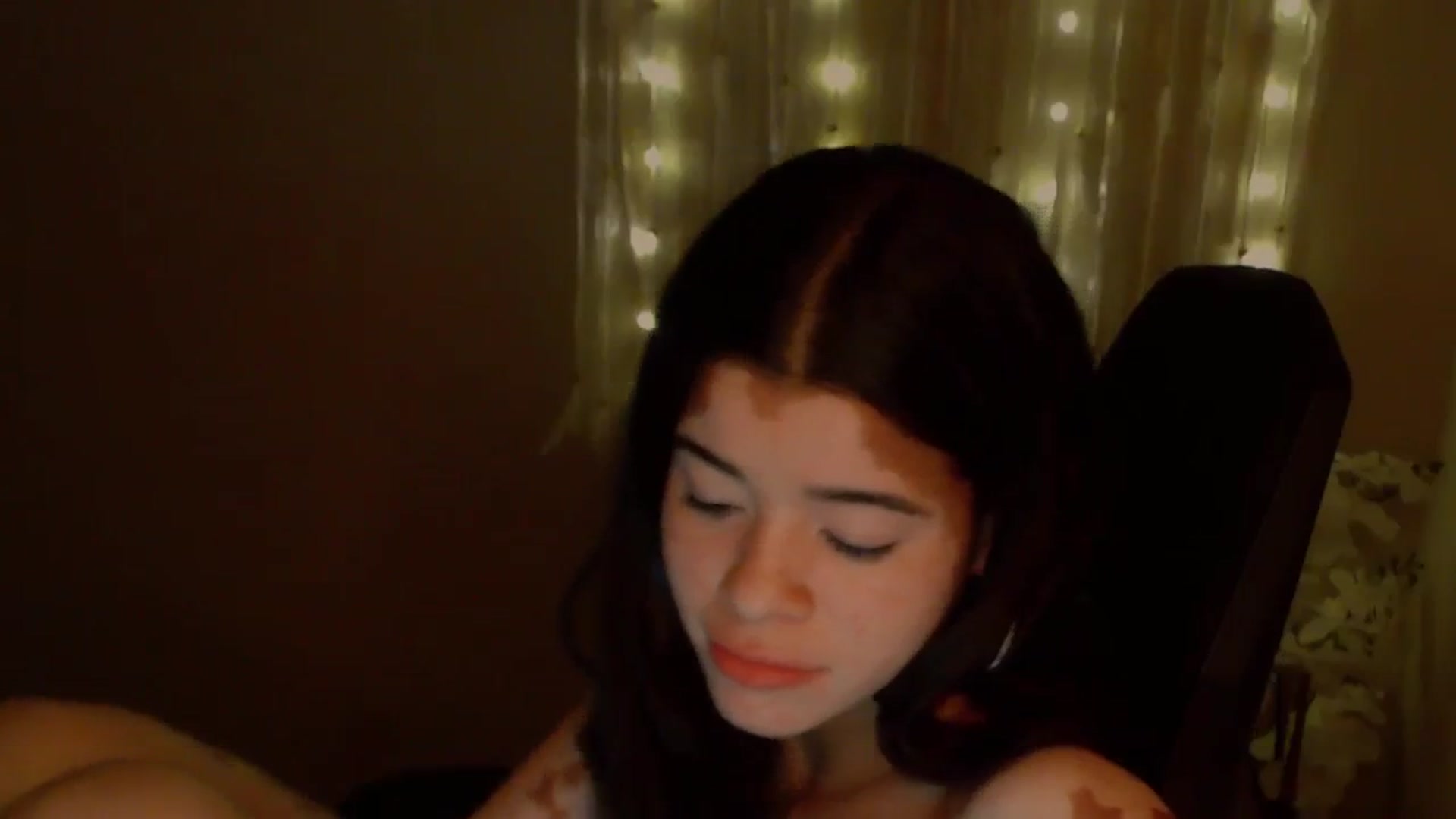 Gallery image thumbnail from Jade_Luv7's myfreecams stream on, 11/06/2023, 07:59 image 7 of 20