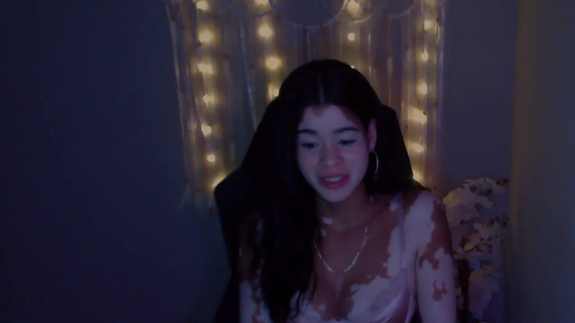 Gallery image thumbnail from Jade_Luv7's myfreecams stream on, 11/08/2023, 09:22 image 7 of 20