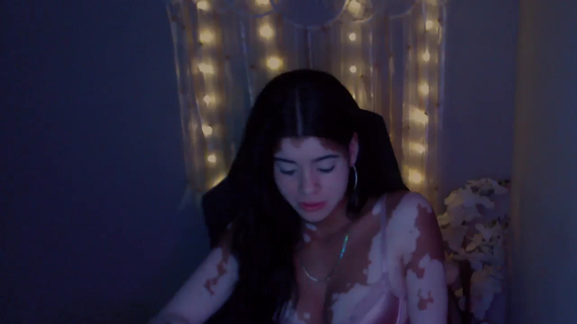 Gallery image thumbnail from Jade_Luv7's myfreecams stream on, 11/08/2023, 09:22 image 3 of 20