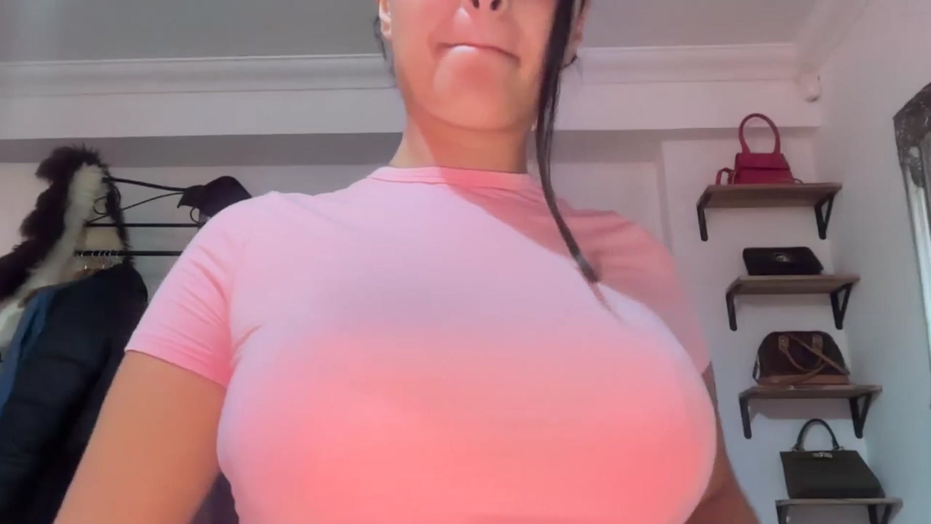 Gallery image thumbnail from Jade_Noir53's myfreecams stream on, 07/28/2025, 22:34 image 16 of 20