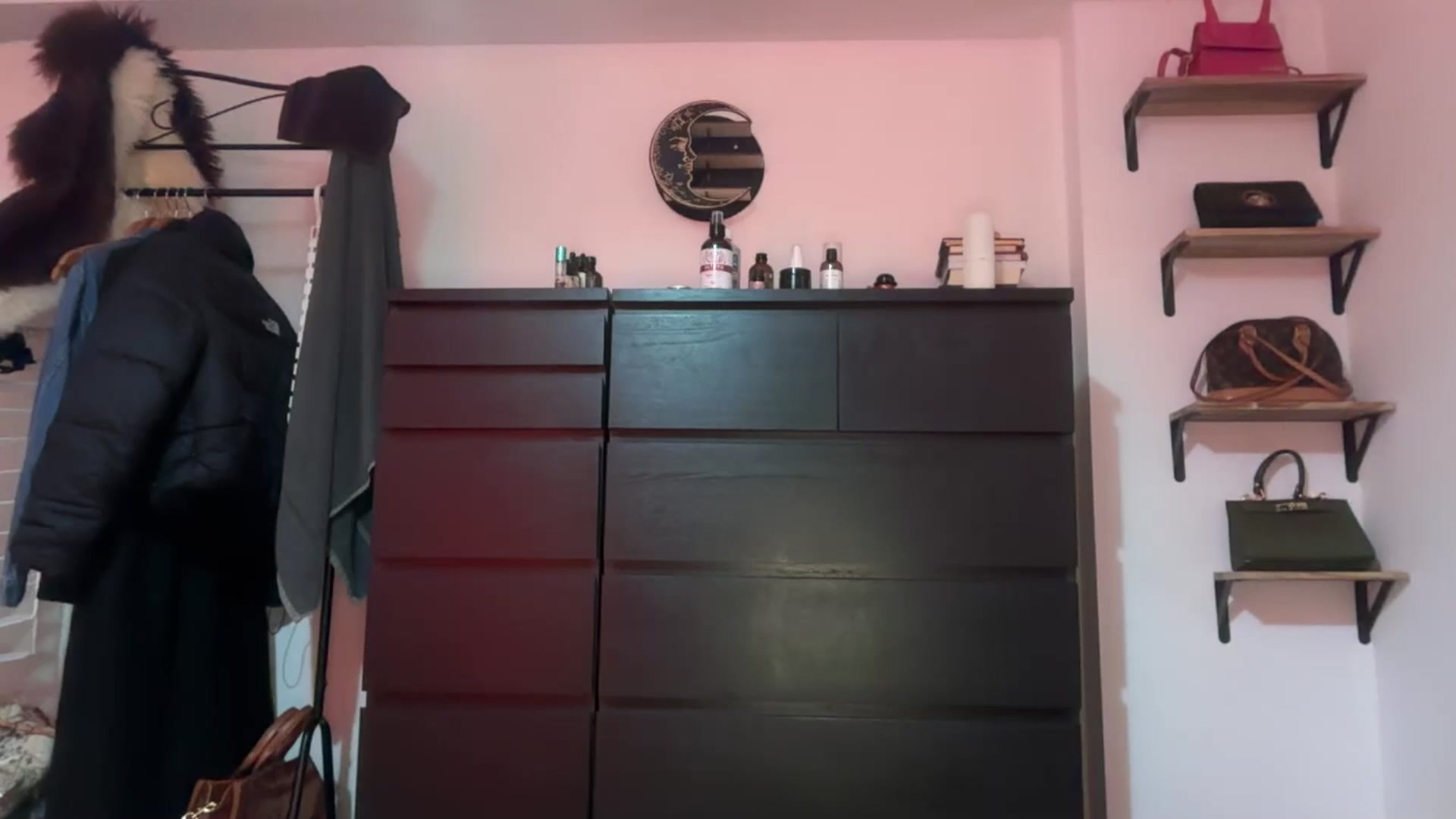 Gallery image thumbnail from Jade_Noir53's myfreecams stream on, 08/07/2025, 01:42 image 17 of 20