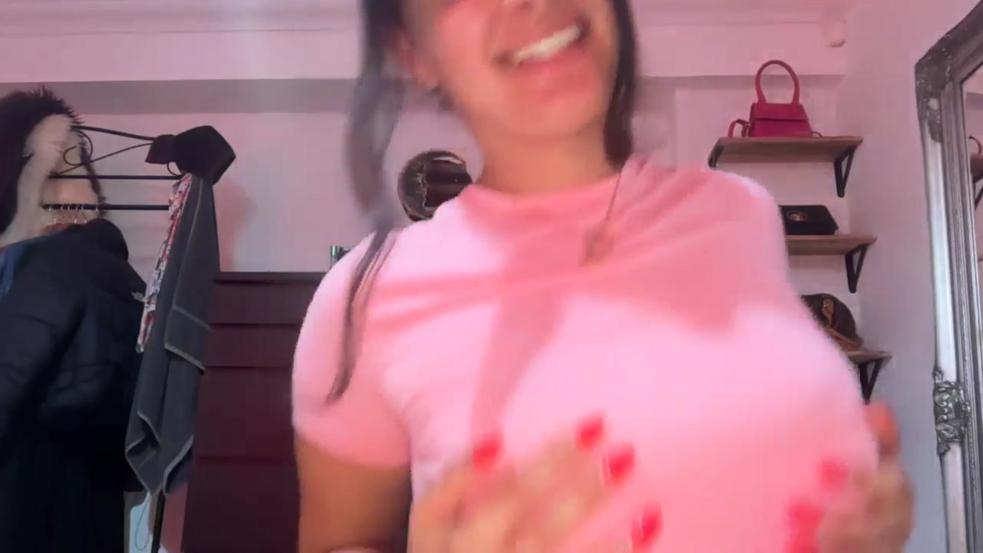 Gallery image thumbnail from Jade_Noir53's myfreecams stream on, 08/13/2025, 02:25 image 8 of 20