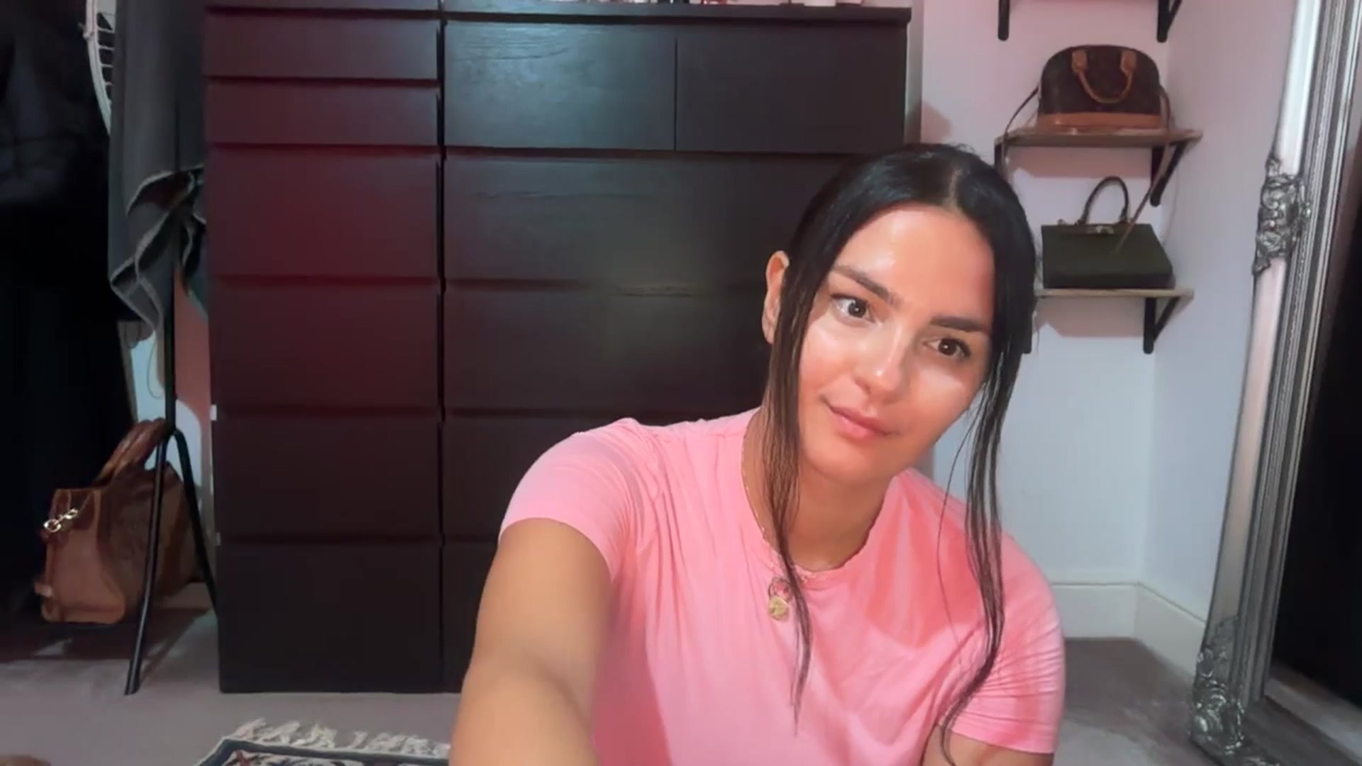 Gallery image thumbnail from Jade_Noir53's myfreecams stream on, 08/18/2025, 23:58 image 6 of 20