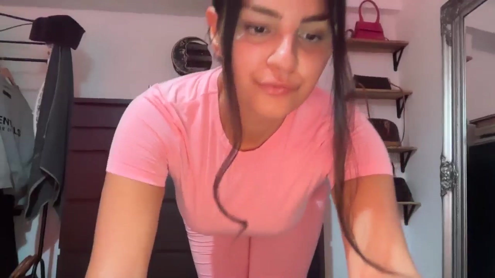 Gallery image thumbnail from Jade_Noir53's myfreecams stream on, 09/05/2025, 01:04 image 2 of 20