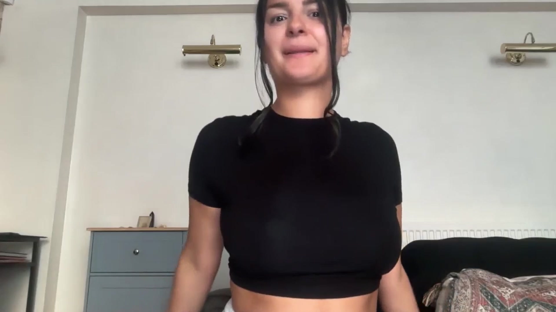 Gallery image thumbnail from Jade_Noir53's myfreecams stream on, 09/19/2025, 17:16 image 18 of 20