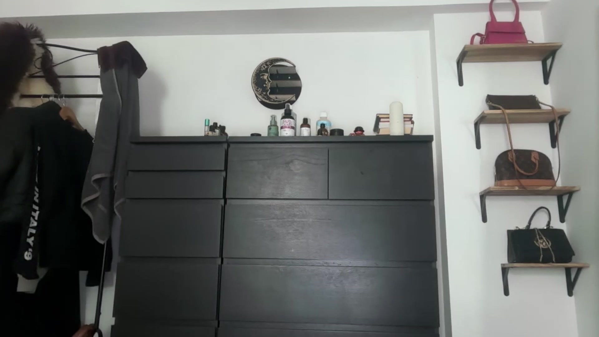 Gallery image thumbnail from Jade_Noir53's myfreecams stream on, 09/27/2025, 17:12 image 17 of 20