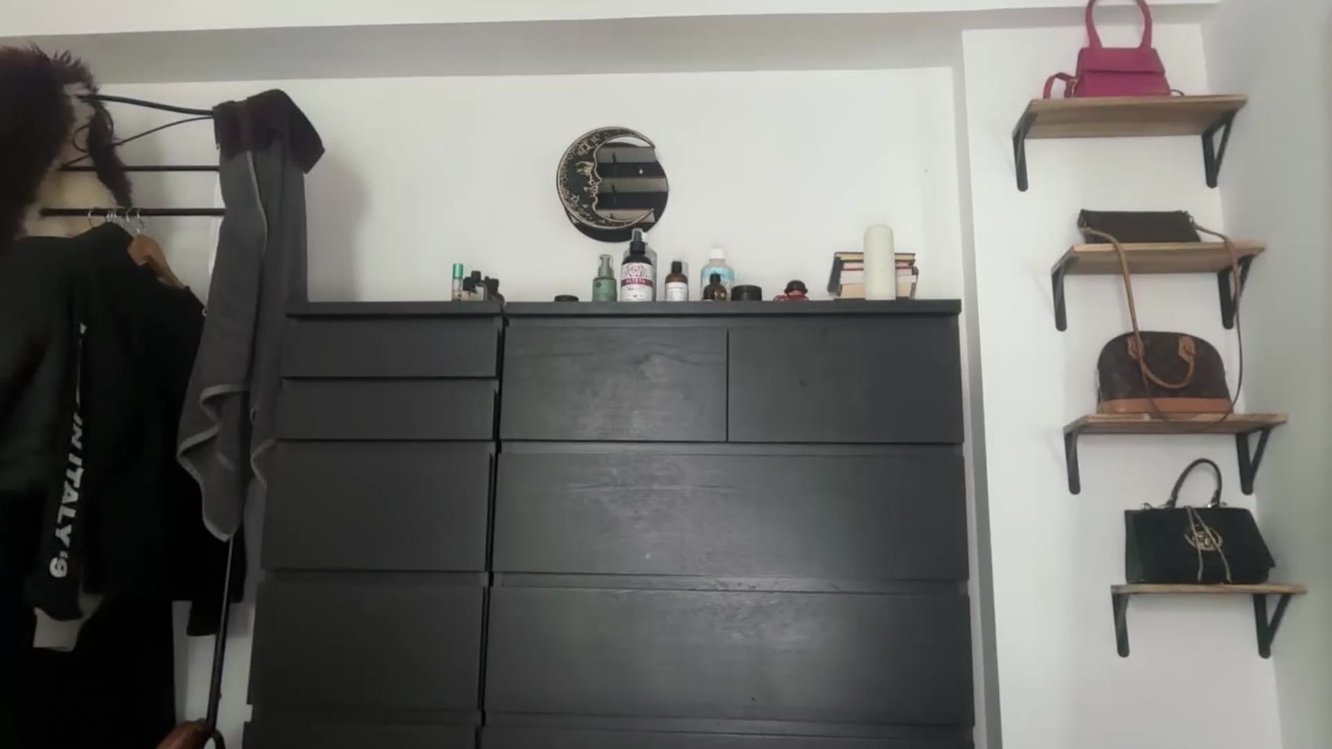 Gallery image thumbnail from Jade_Noir53's myfreecams stream on, 09/27/2025, 17:12 image 13 of 20