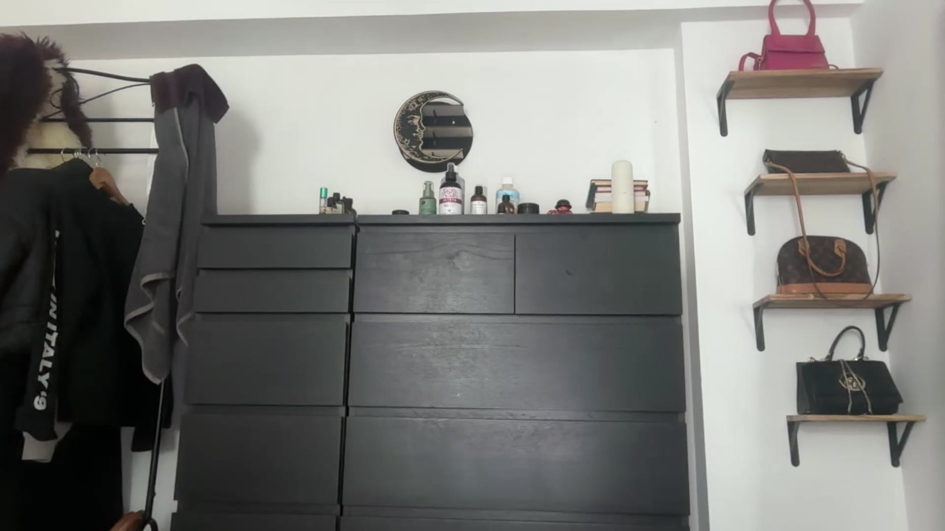 Gallery image thumbnail from Jade_Noir53's myfreecams stream on, 09/27/2025, 17:12 image 7 of 20