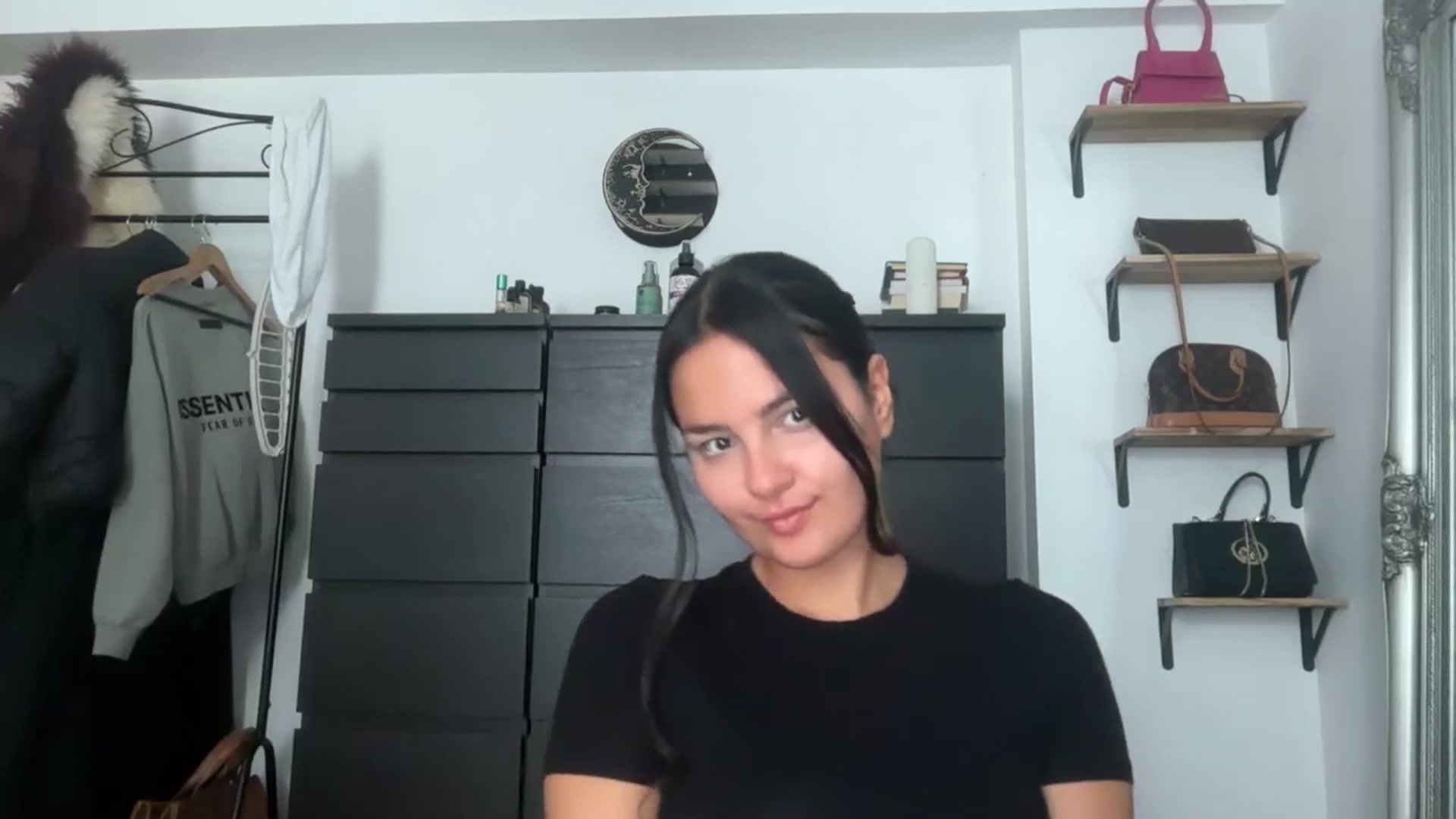 Gallery image thumbnail from Jade_Noir53's myfreecams stream on, 09/28/2025, 13:14 image 12 of 20
