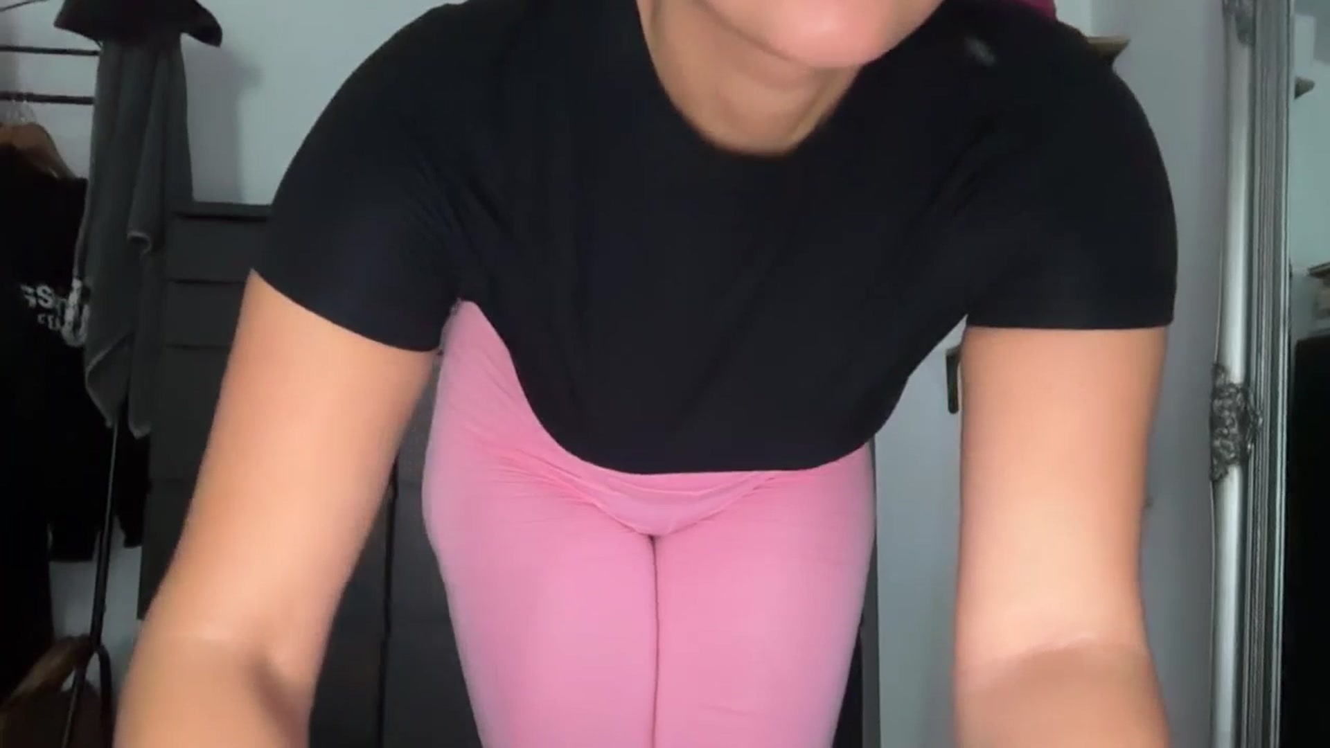 Gallery image thumbnail from Jade_Noir53's myfreecams stream on, 10/10/2025, 14:30 image 4 of 20