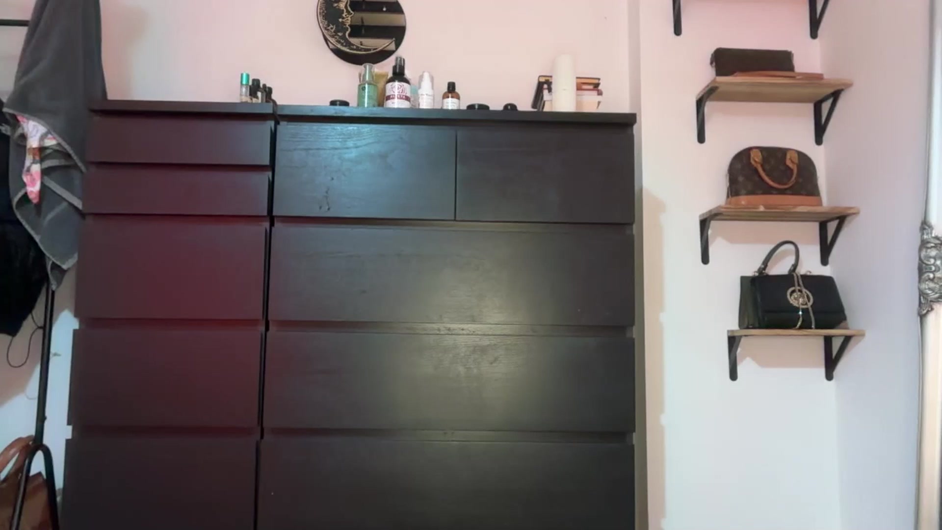 Gallery image thumbnail from Jade_Noir53's myfreecams stream on, 11/03/2025, 24:57 image 18 of 20