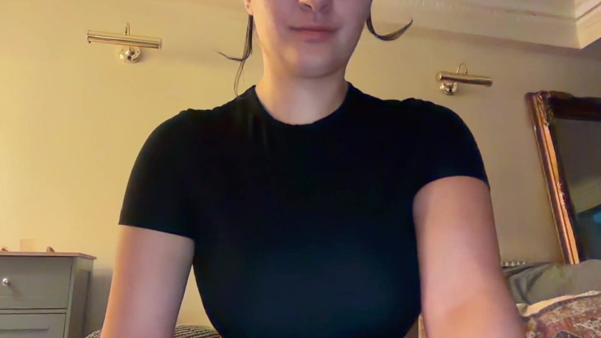 Gallery image thumbnail from Jade_Noir53's myfreecams stream on, 11/08/2025, 16:29 image 18 of 20