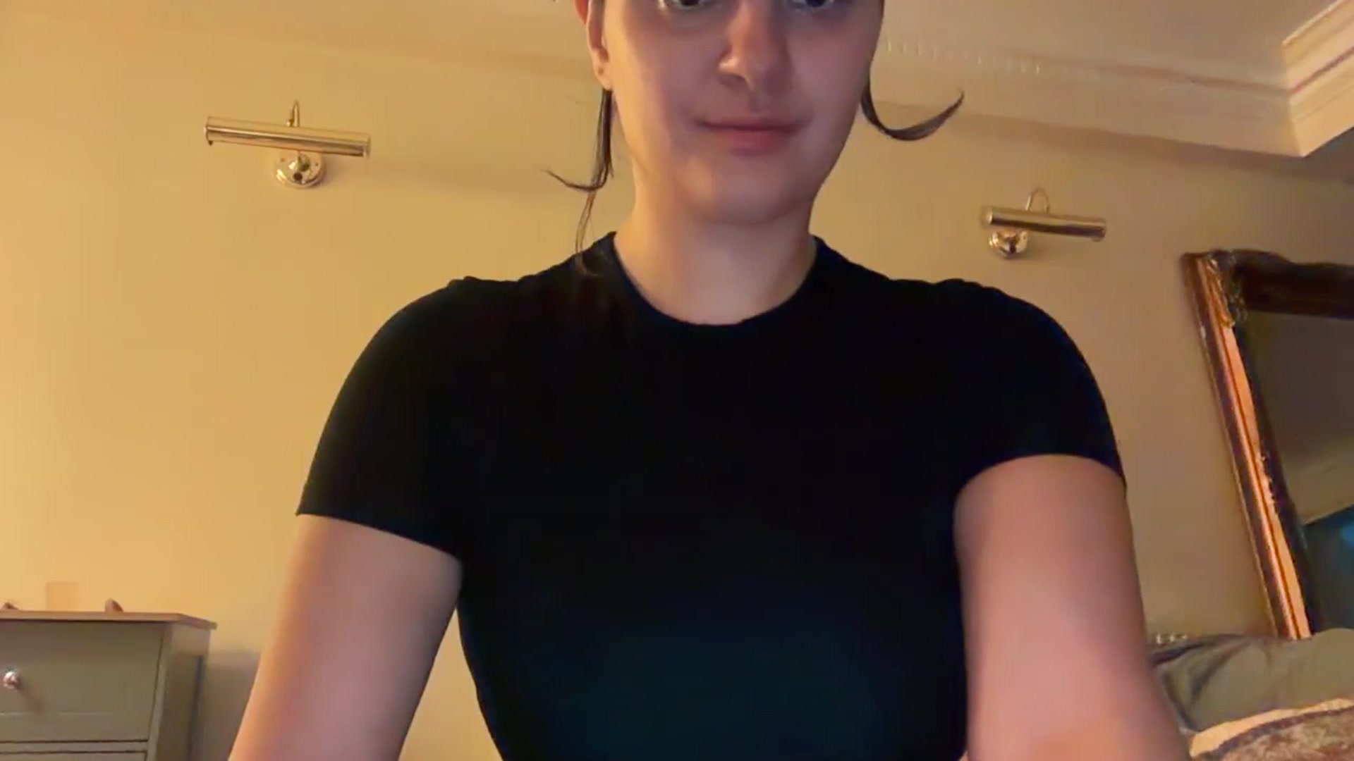 Gallery image thumbnail from Jade_Noir53's myfreecams stream on, 11/08/2025, 16:29 image 17 of 20