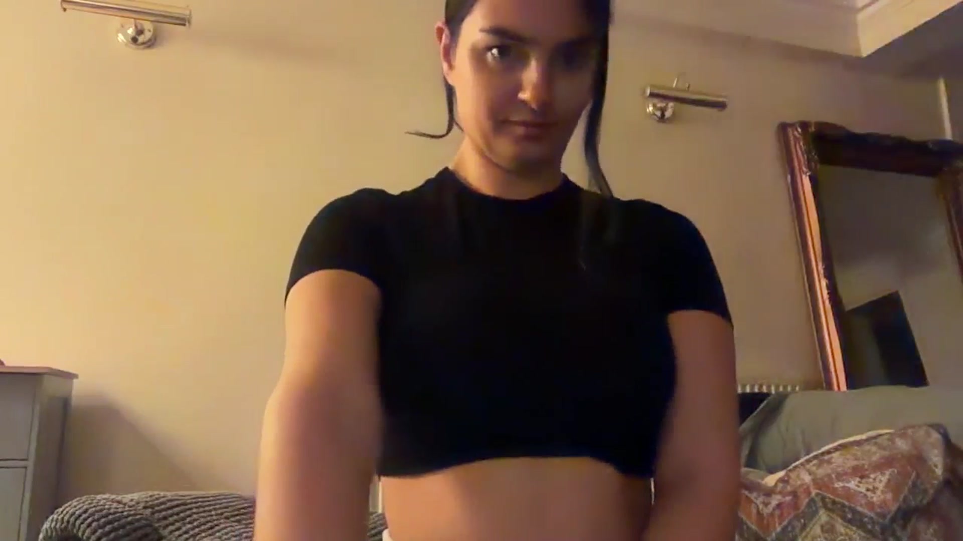 Gallery image thumbnail from Jade_Noir53's myfreecams stream on, 11/08/2025, 19:50 image 3 of 20