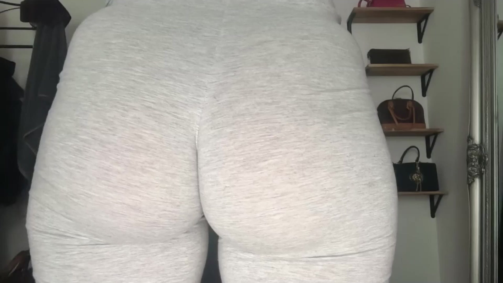 Gallery image thumbnail from Jade_Noir53's myfreecams stream on, 11/28/2025, 13:55 image 6 of 20