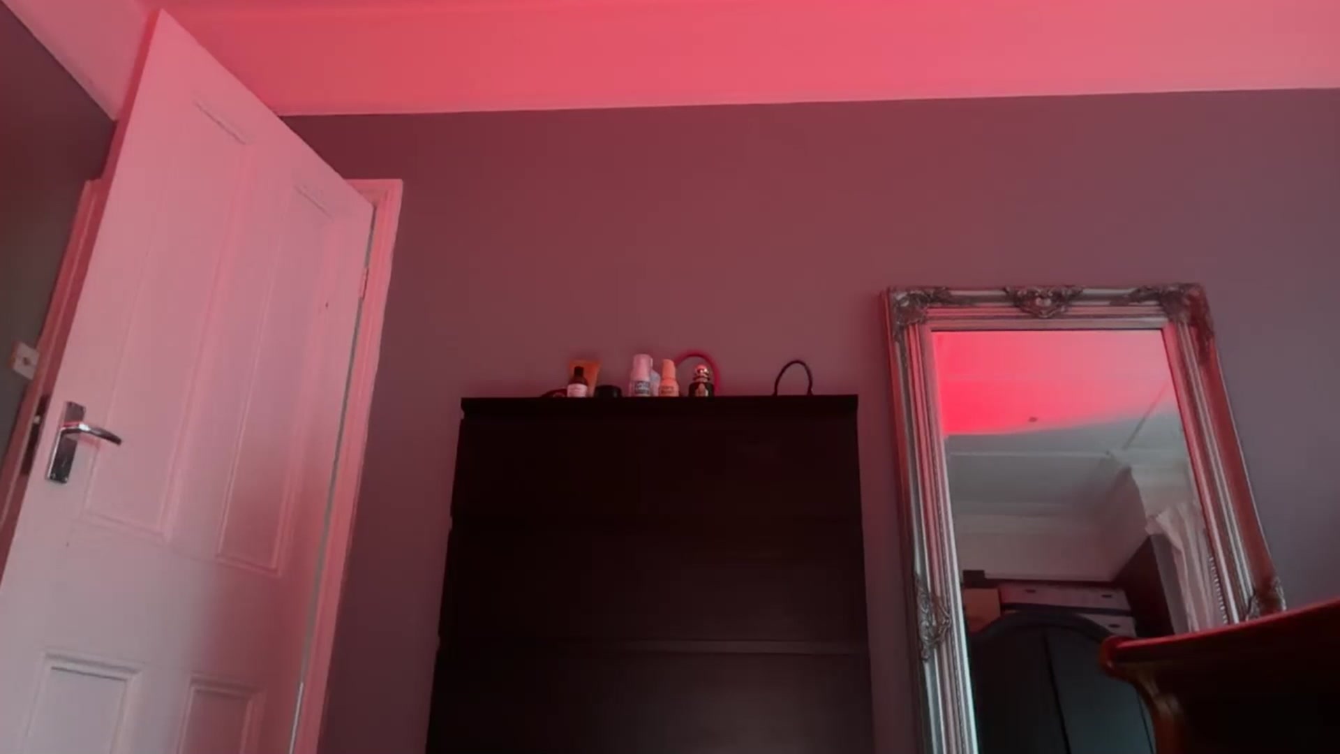Gallery image thumbnail from Jade_Noir53's myfreecams stream on, 12/20/2025, 17:03 image 7 of 20