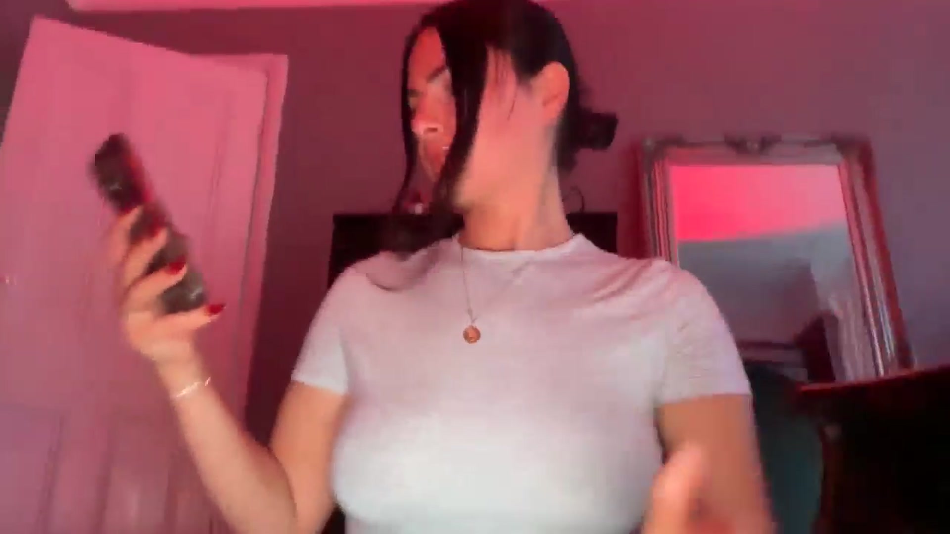 Gallery image thumbnail from Jade_Noir53's myfreecams stream on, 12/20/2025, 17:03 image 9 of 20