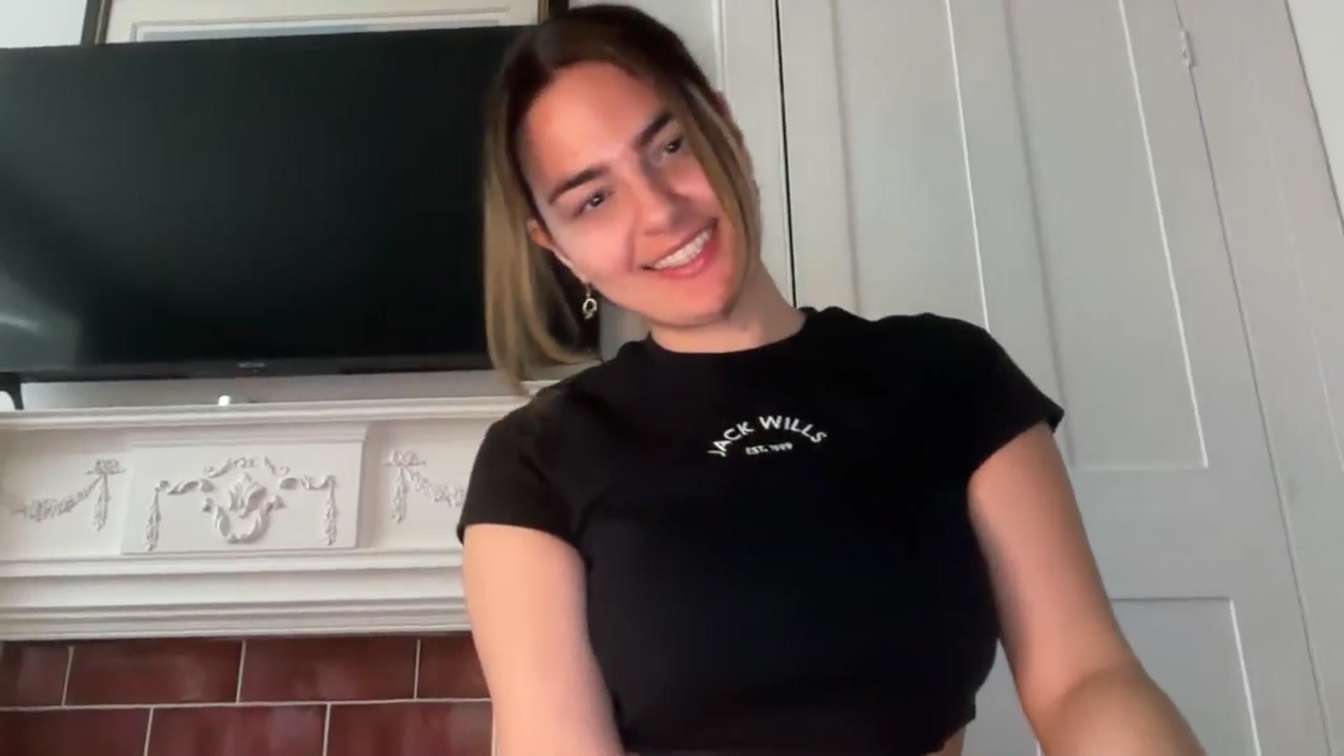 Gallery image thumbnail from Jade_Noir53's myfreecams stream on, 03/27/2026, 15:11 image 11 of 20