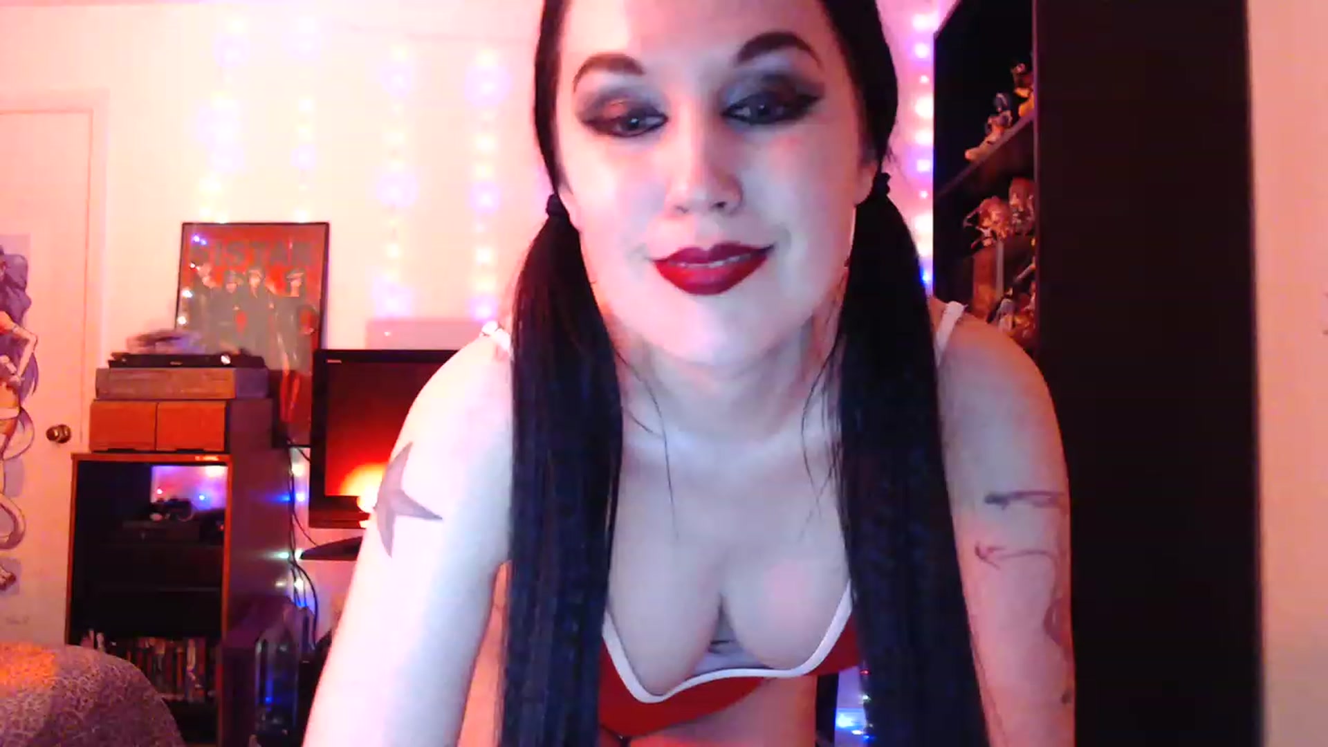 Gallery image thumbnail from Jade_Starr's myfreecams stream on, 12/24/2022, 03:45 image 5 of 20