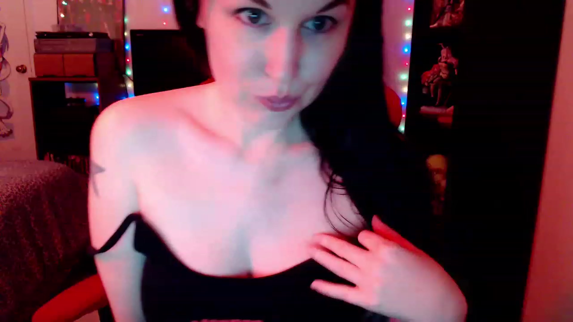 Gallery image thumbnail from Jade_Starr's myfreecams stream on, 04/03/2023, 22:24 image 17 of 20