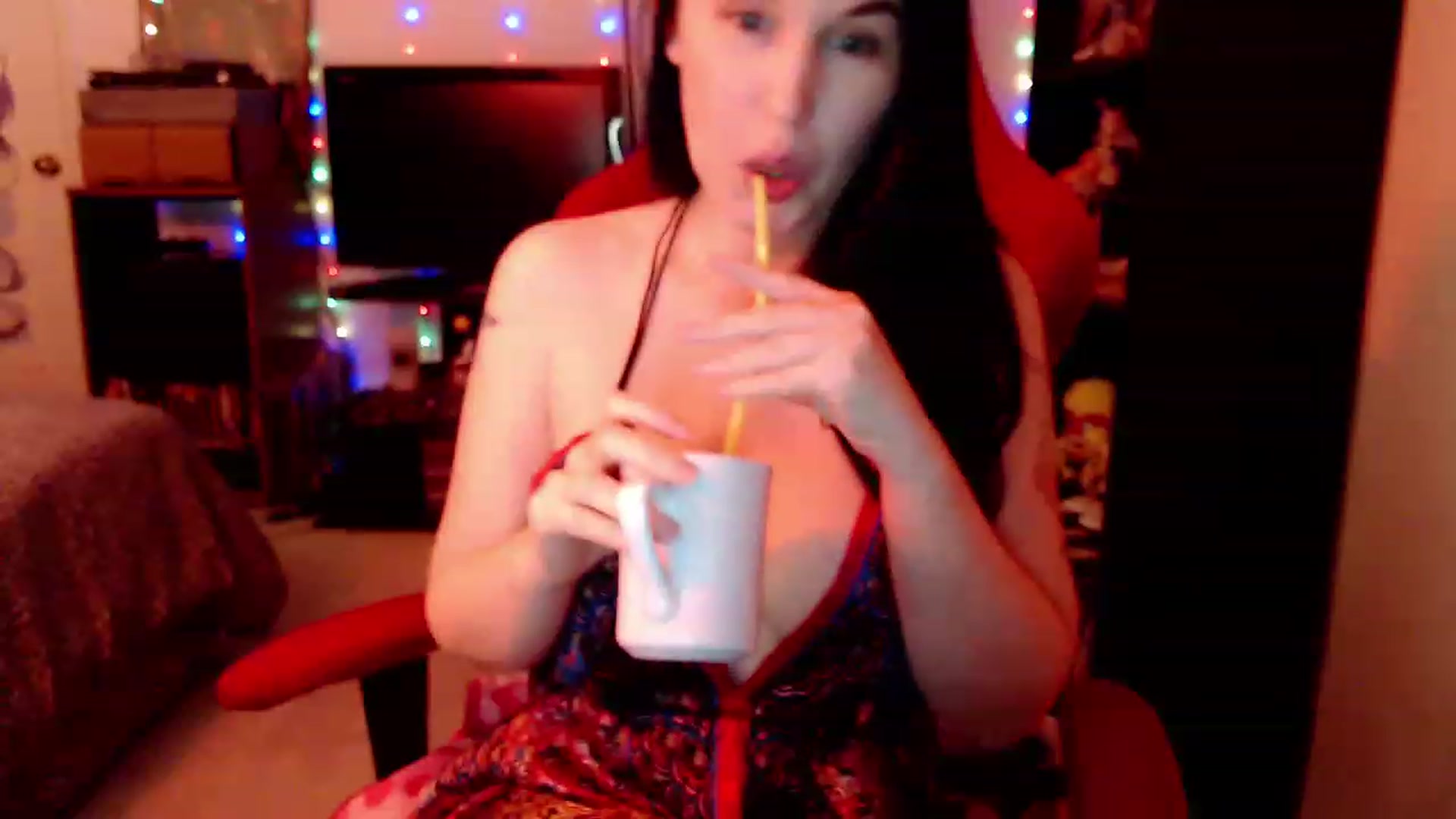 Gallery image thumbnail from Jade_Starr's myfreecams stream on, 05/01/2023, 14:40 image 11 of 20