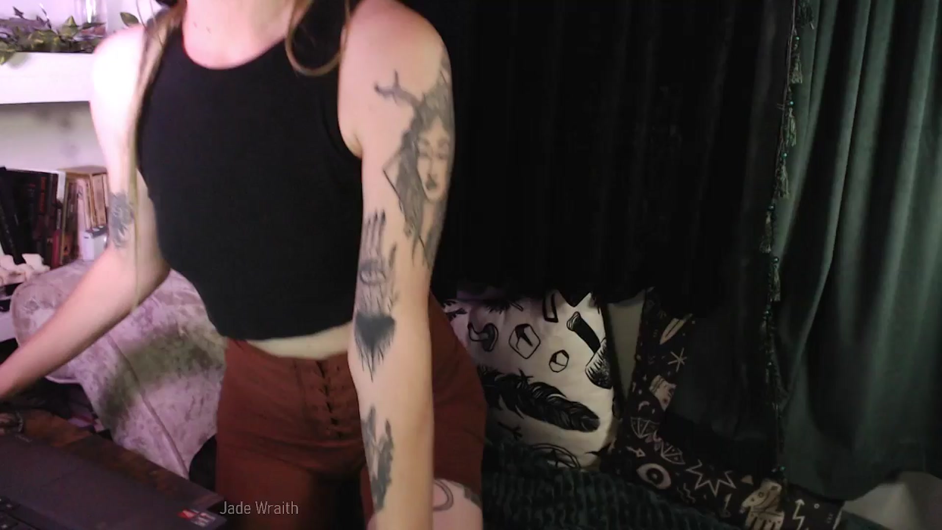 Gallery image thumbnail from Jade_Wraith's myfreecams stream on, 06/11/2025, 07:16 image 4 of 20