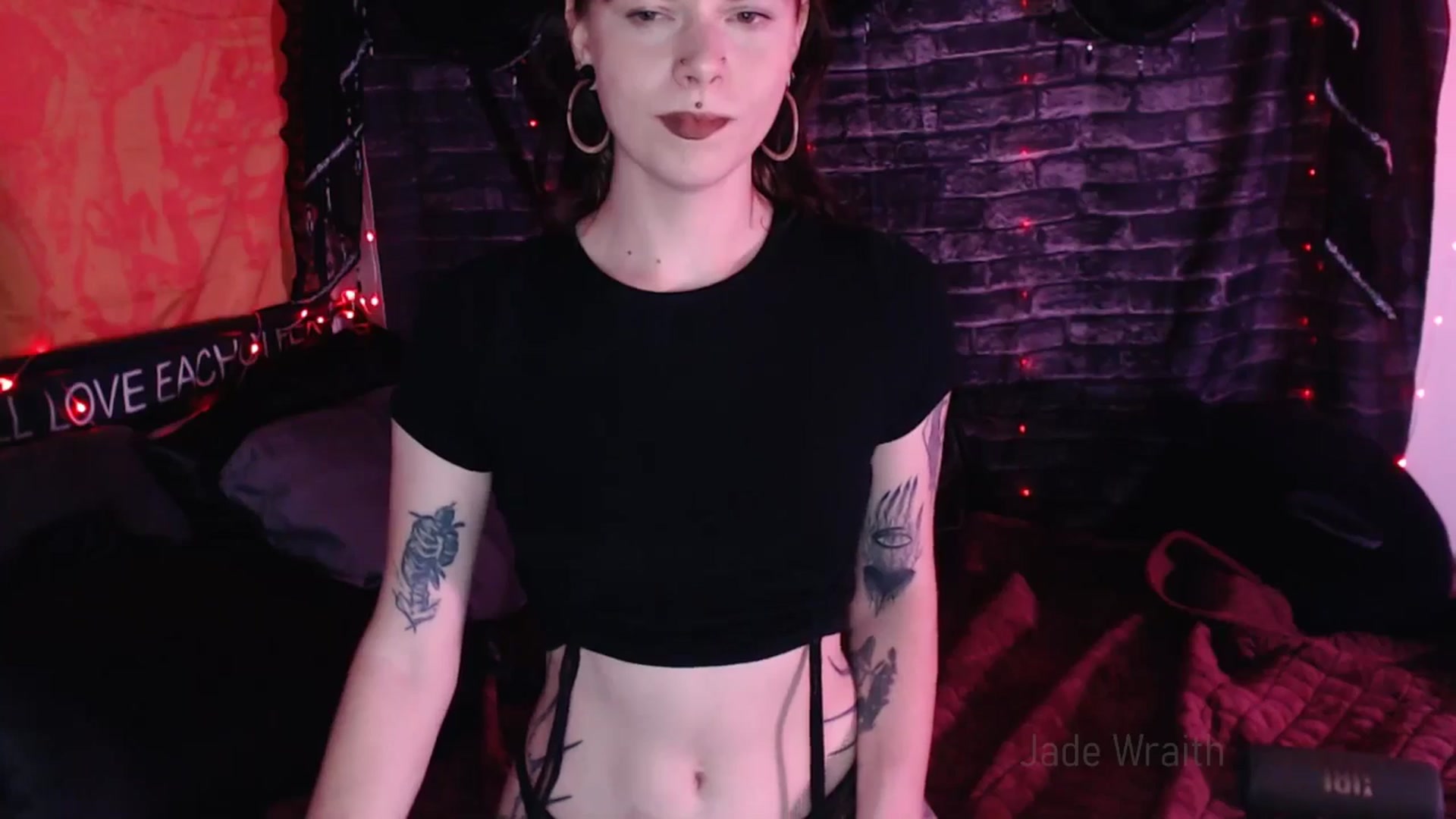 Gallery image thumbnail from Jade_Wraith's myfreecams stream on, 08/22/2025, 05:25 image 4 of 20