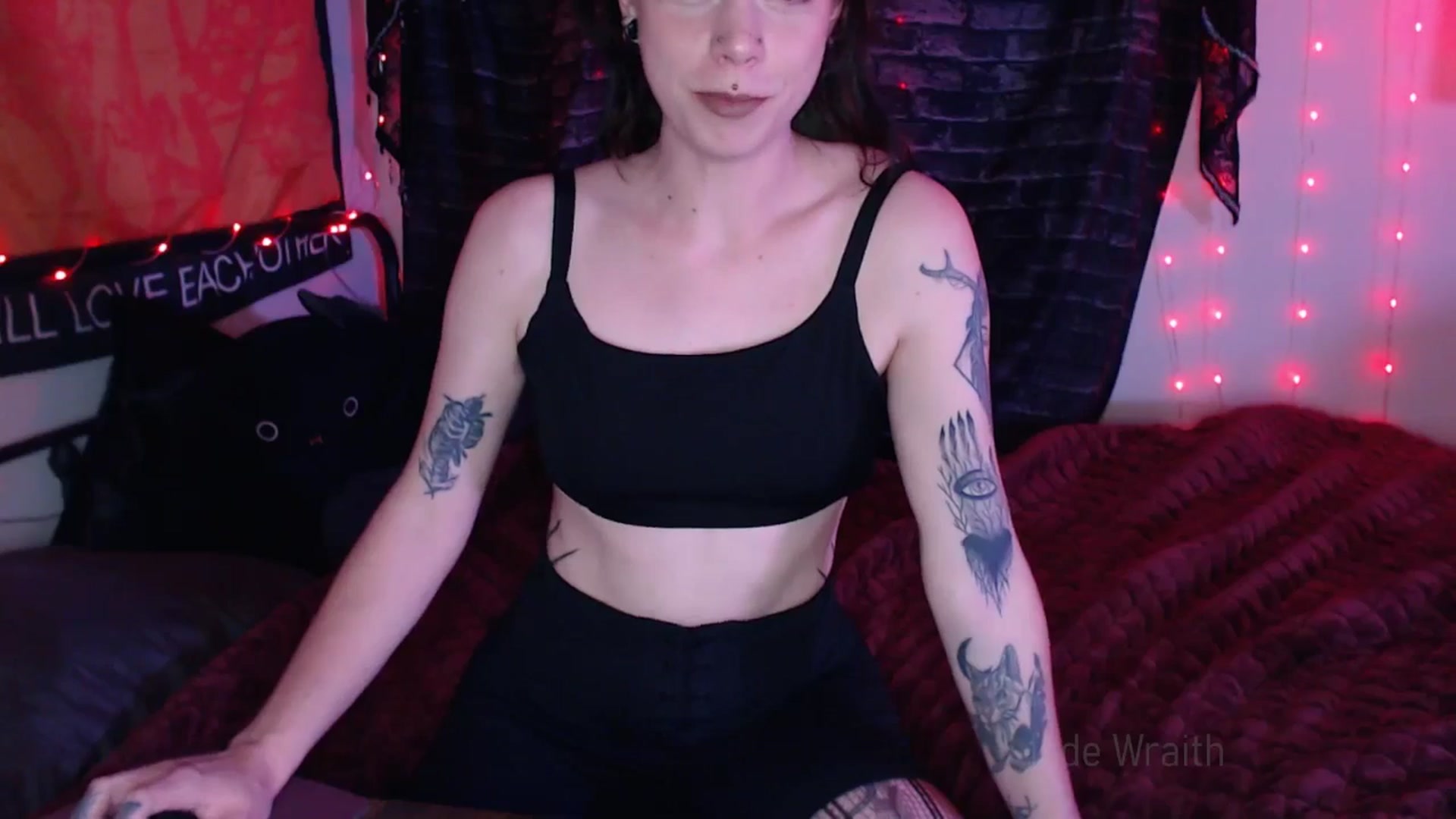 Gallery image thumbnail from Jade_Wraith's myfreecams stream on, 08/26/2025, 05:16 image 3 of 20