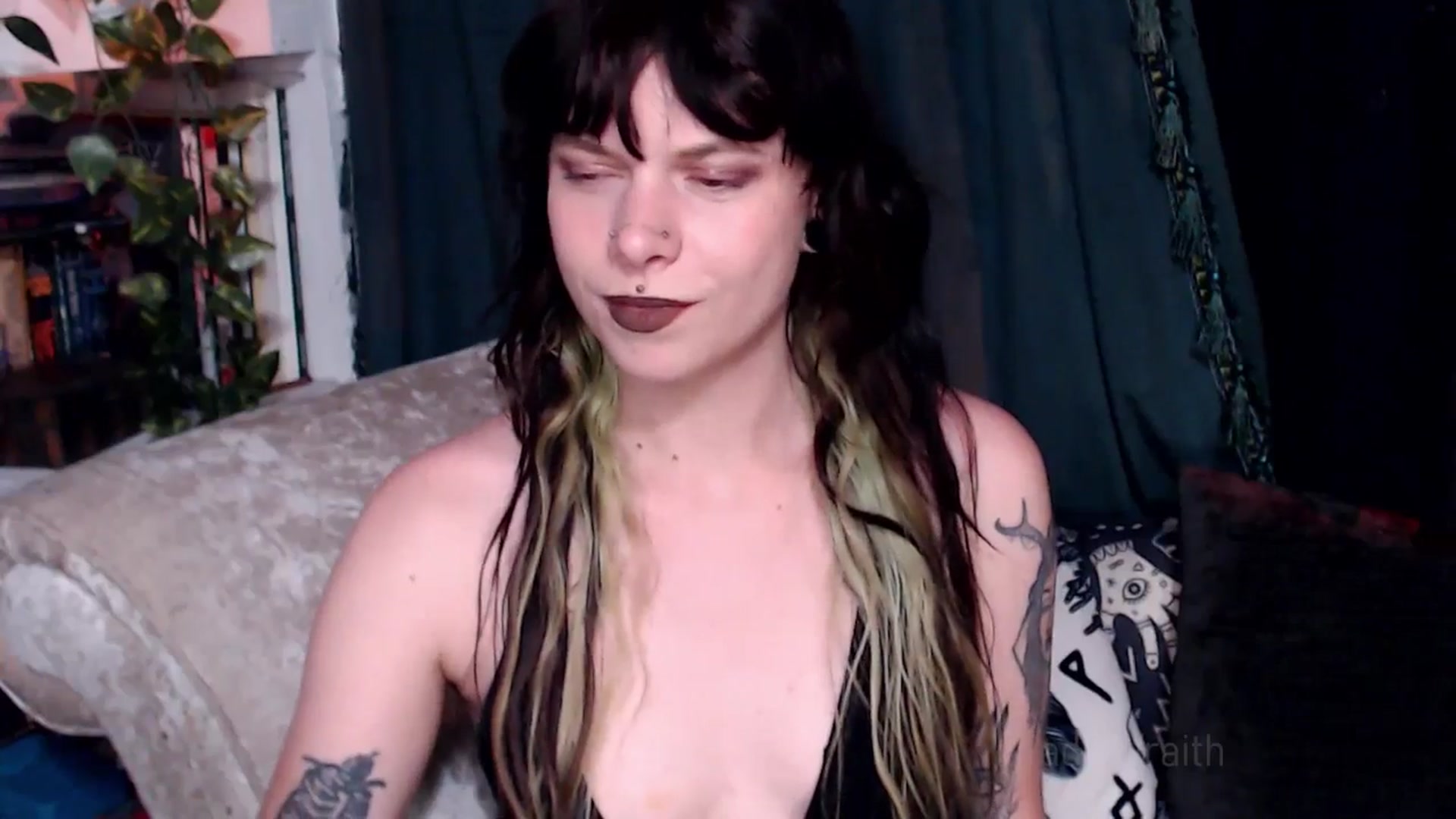 Gallery image thumbnail from Jade_Wraith's myfreecams stream on, 09/19/2025, 06:24 image 6 of 20