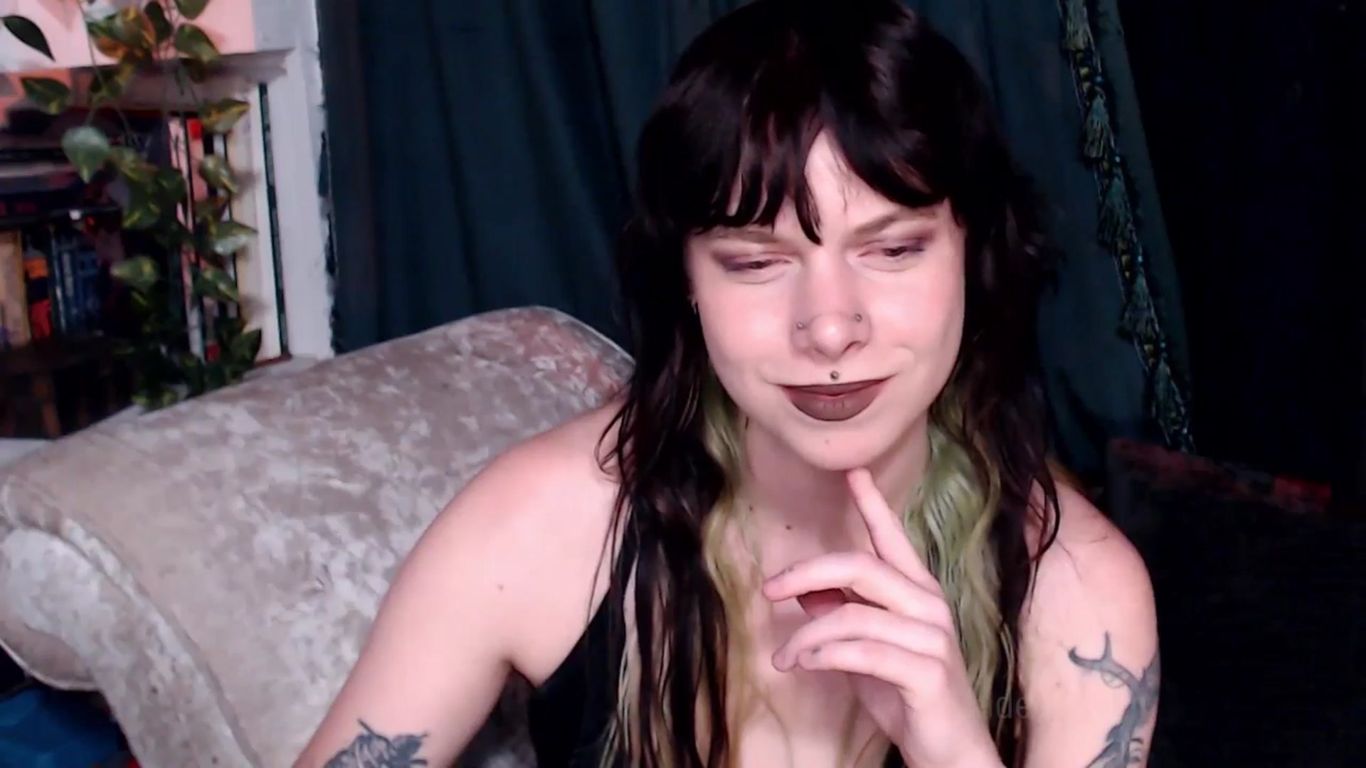 Gallery image thumbnail from Jade_Wraith's myfreecams stream on, 09/19/2025, 06:24 image 5 of 20