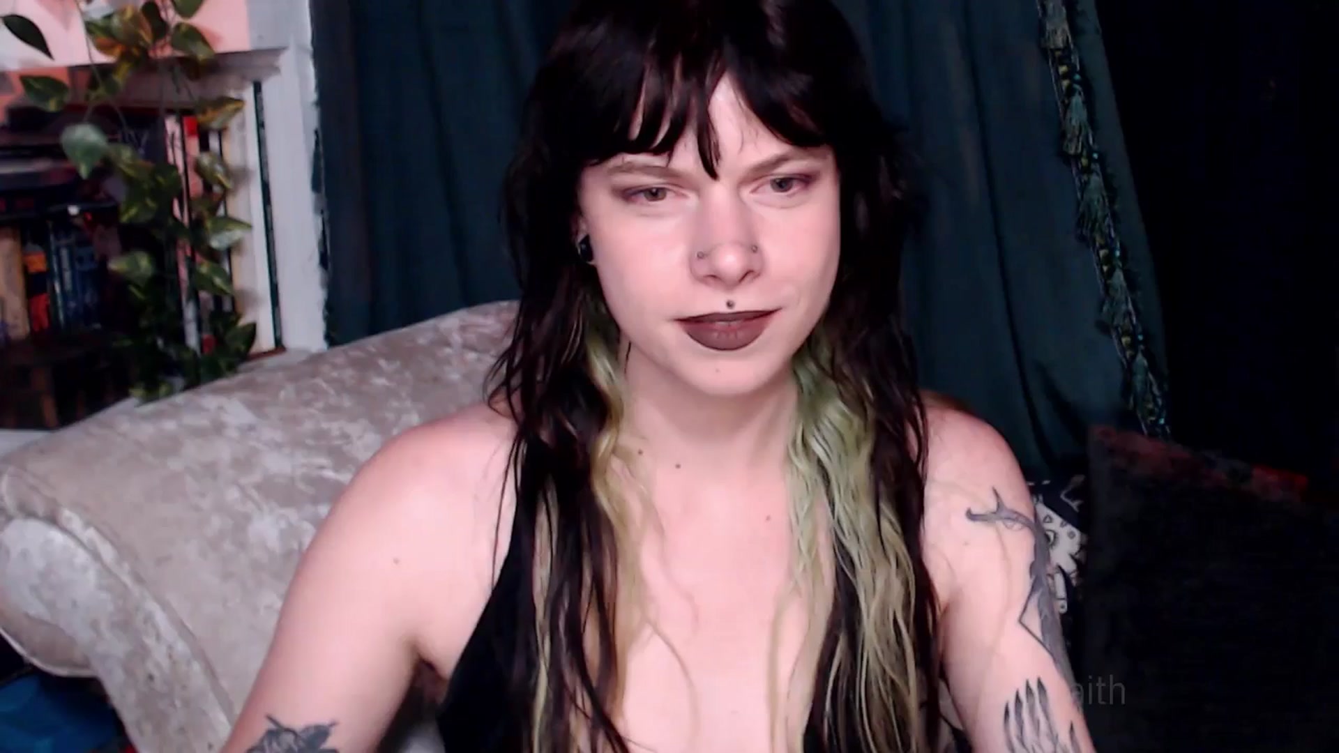 Gallery image thumbnail from Jade_Wraith's myfreecams stream on, 09/19/2025, 06:24 image 1 of 20