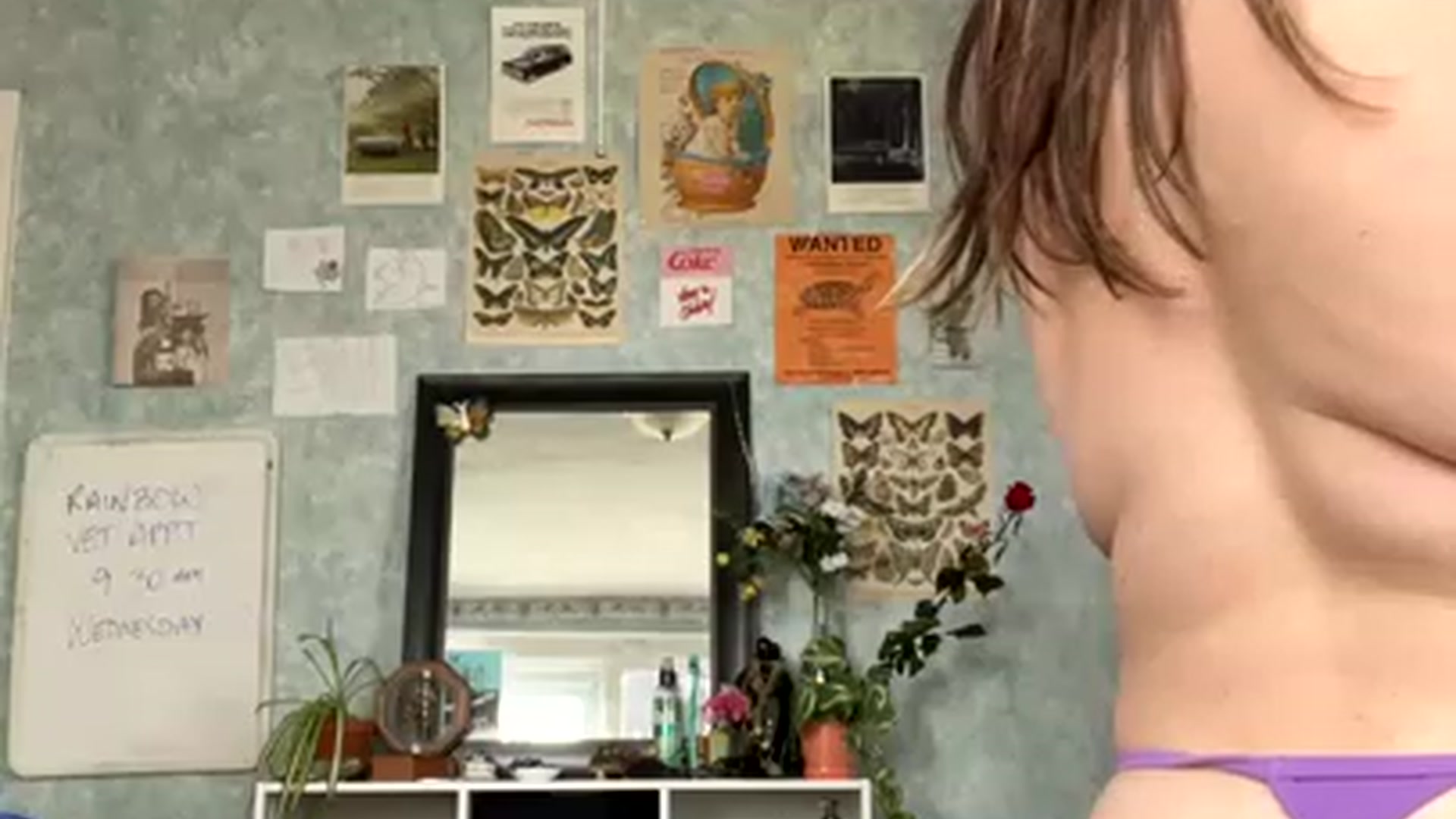 Gallery image thumbnail from Jade_babe69's myfreecams stream on, 04/06/2023, 18:22 image 16 of 20