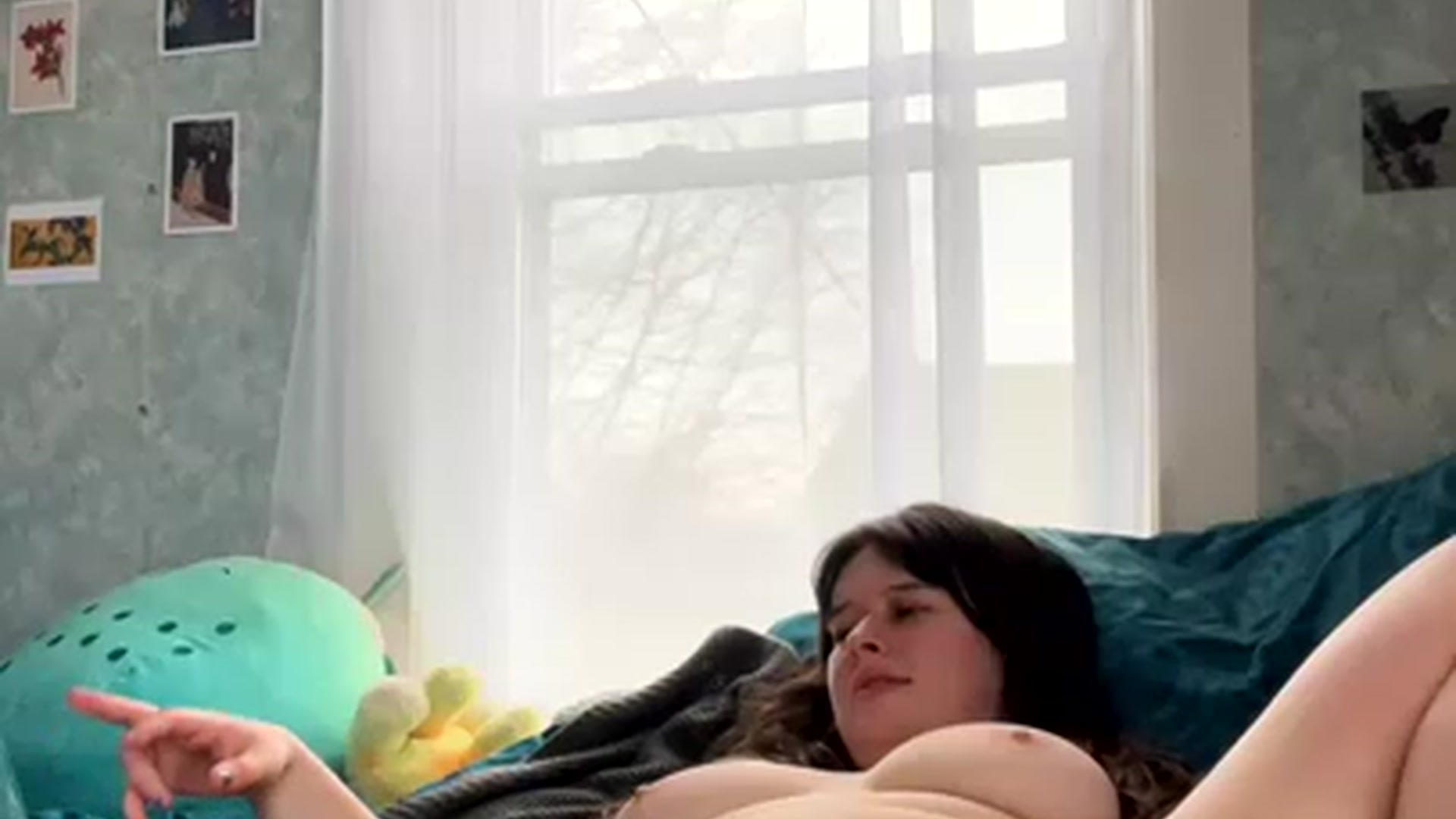 Gallery image thumbnail from Jade_babe69's myfreecams stream on, 04/06/2023, 18:58 image 6 of 20