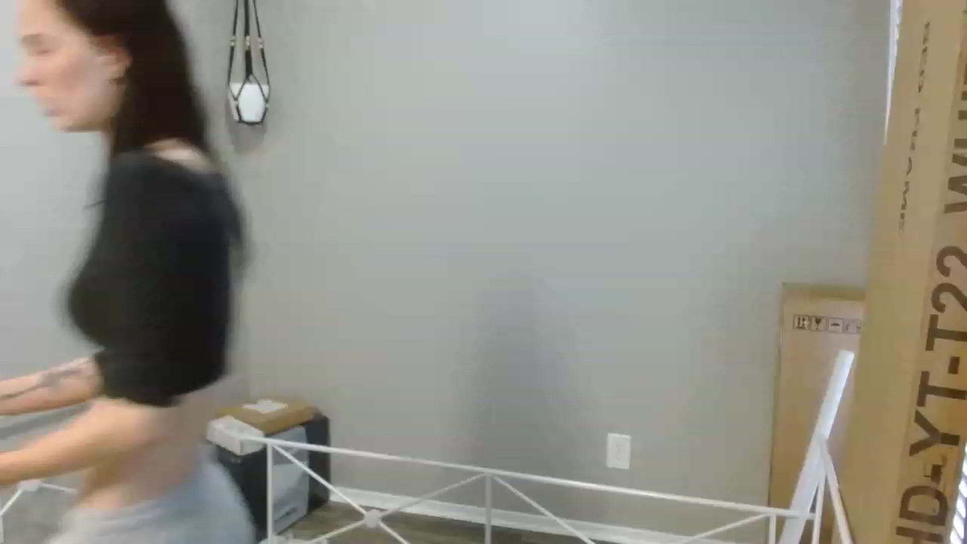 Gallery image thumbnail from Jadelinn's myfreecams stream on, 11/16/2022, 16:23 image 6 of 20