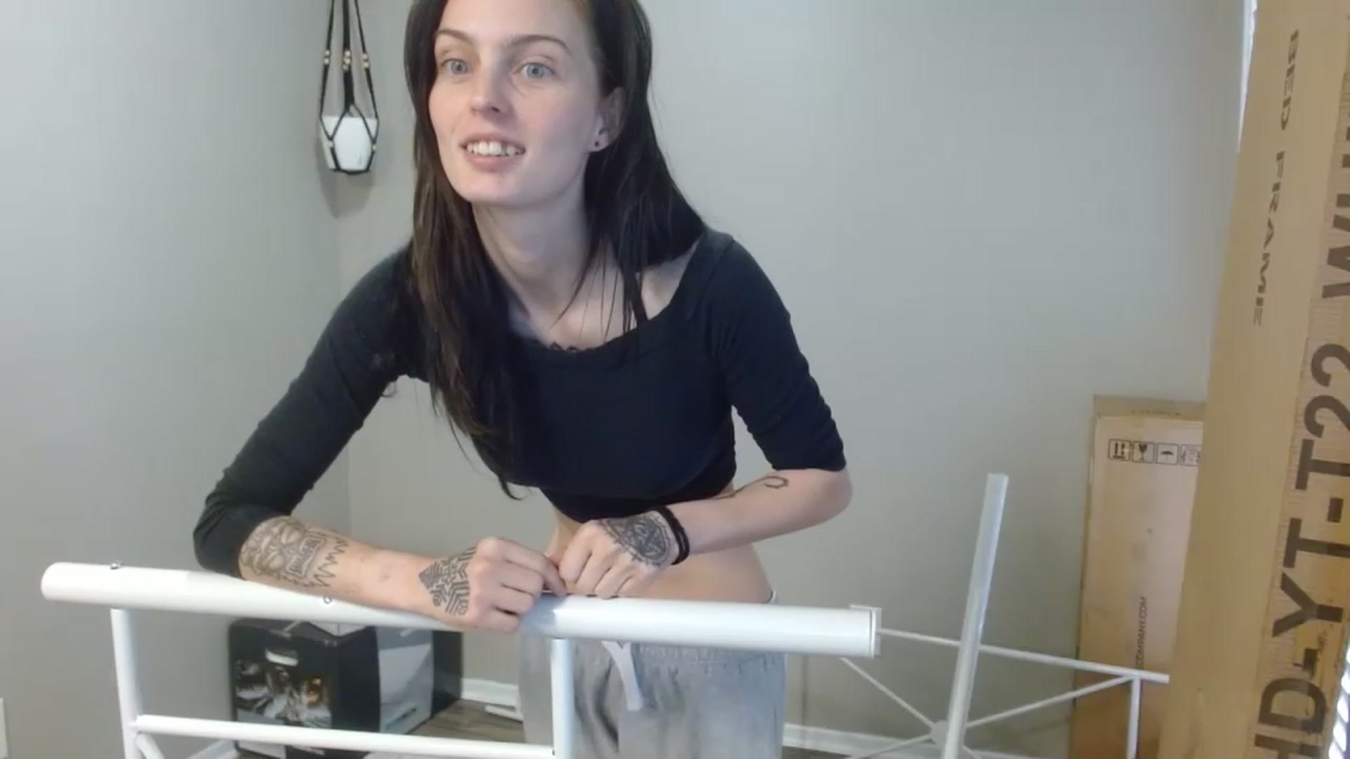Gallery image thumbnail from Jadelinn's myfreecams stream on, 11/16/2022, 16:23 image 4 of 20