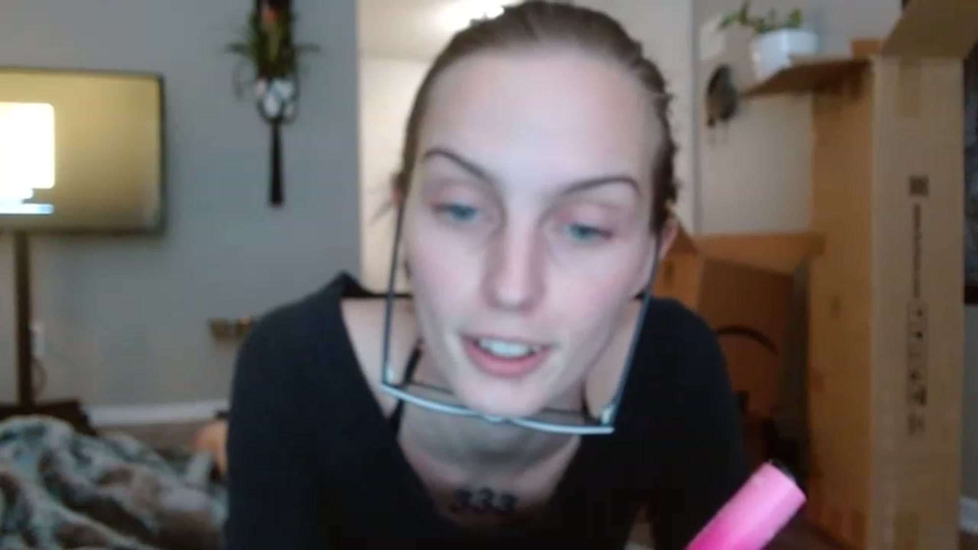 Gallery image thumbnail from Jadelinn's myfreecams stream on, 11/16/2022, 20:35 image 8 of 20