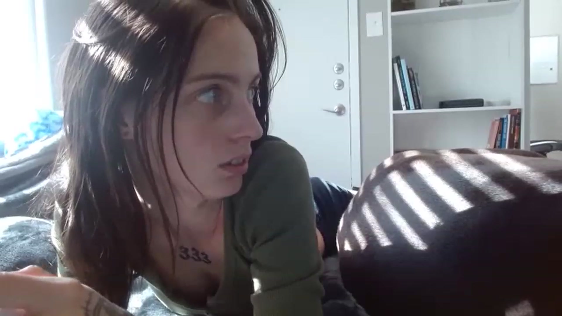 Gallery image thumbnail from Jadelinn's myfreecams stream on, 11/17/2022, 18:19 image 10 of 20