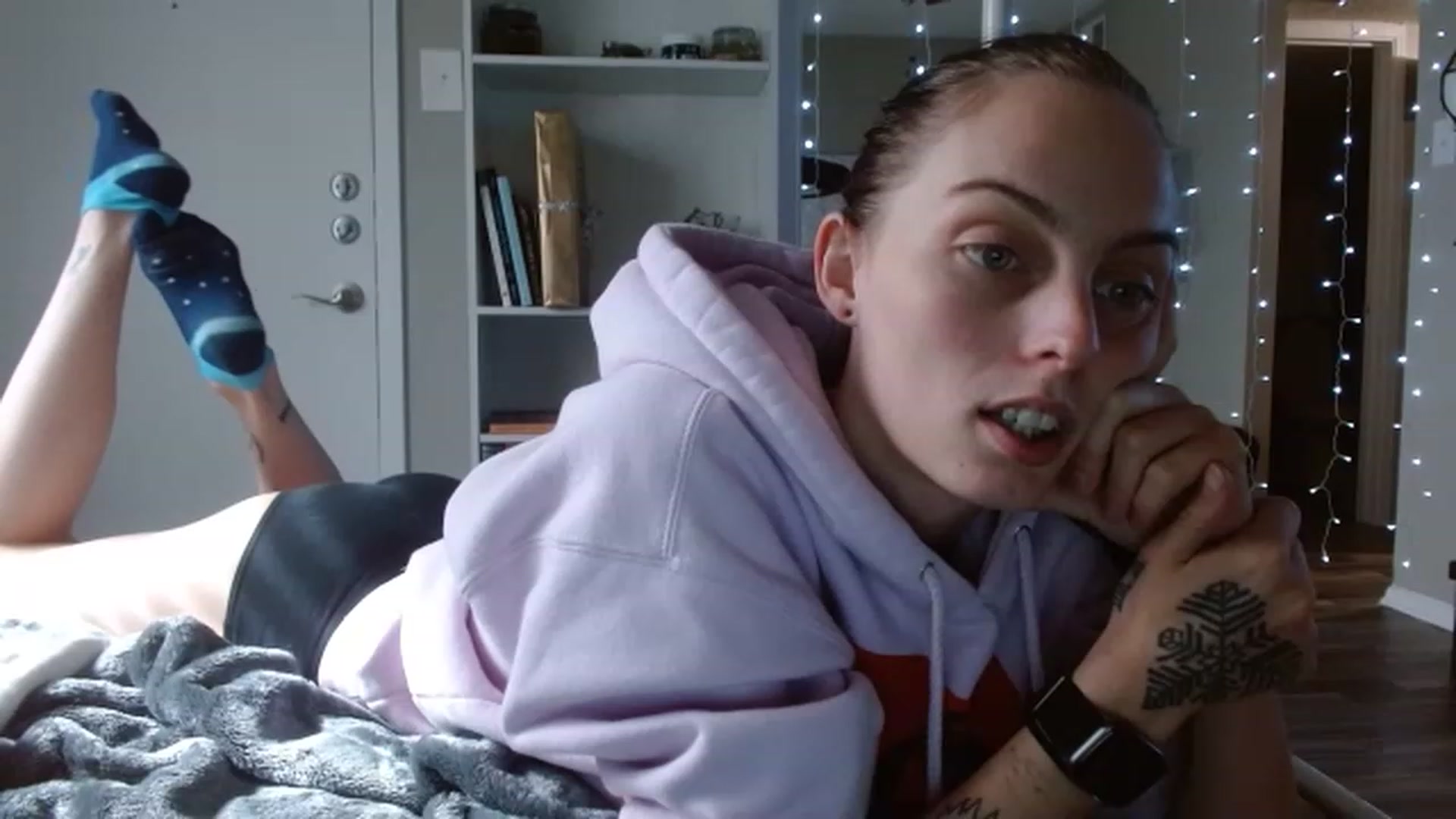 Gallery image thumbnail from Jadelinn's myfreecams stream on, 11/18/2022, 18:21 image 16 of 20