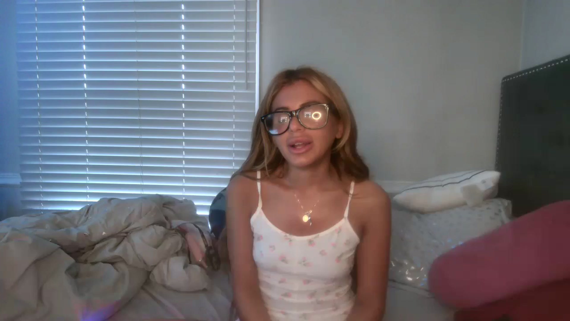 Gallery image thumbnail from Jadenicolle's myfreecams stream on, 01/03/2025, 12:52 image 7 of 20