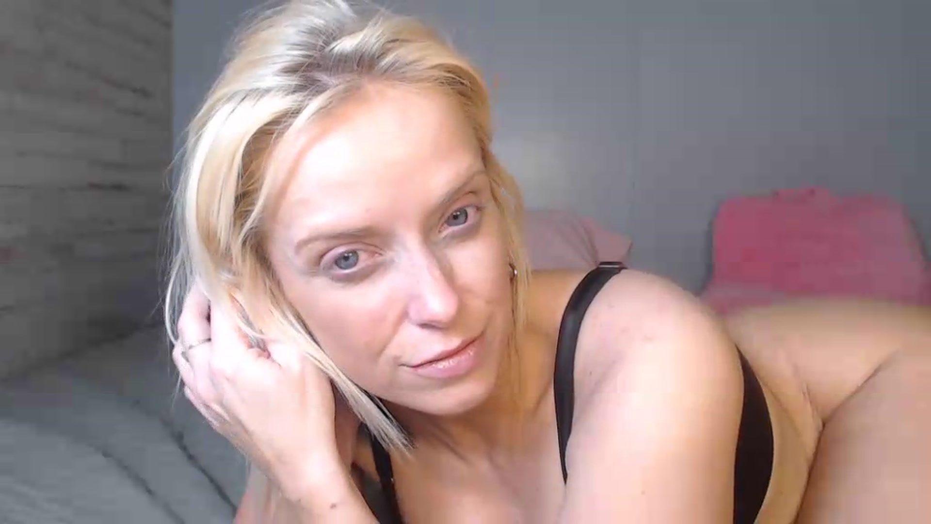Gallery image thumbnail from JaidenAngel's myfreecams stream on, 05/28/2026, 09:46 image 16 of 20