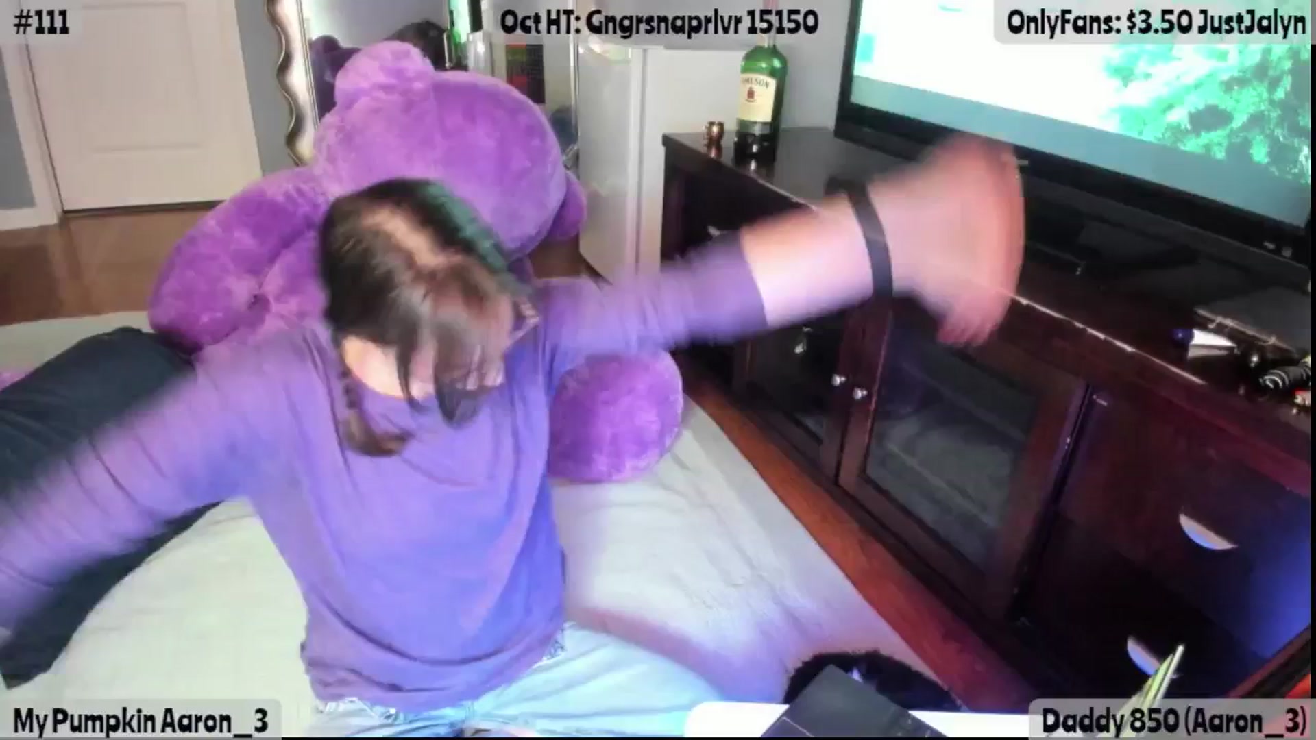 Gallery image thumbnail from Jalyn's myfreecams stream on, 10/29/2025, 24:02 image 15 of 20