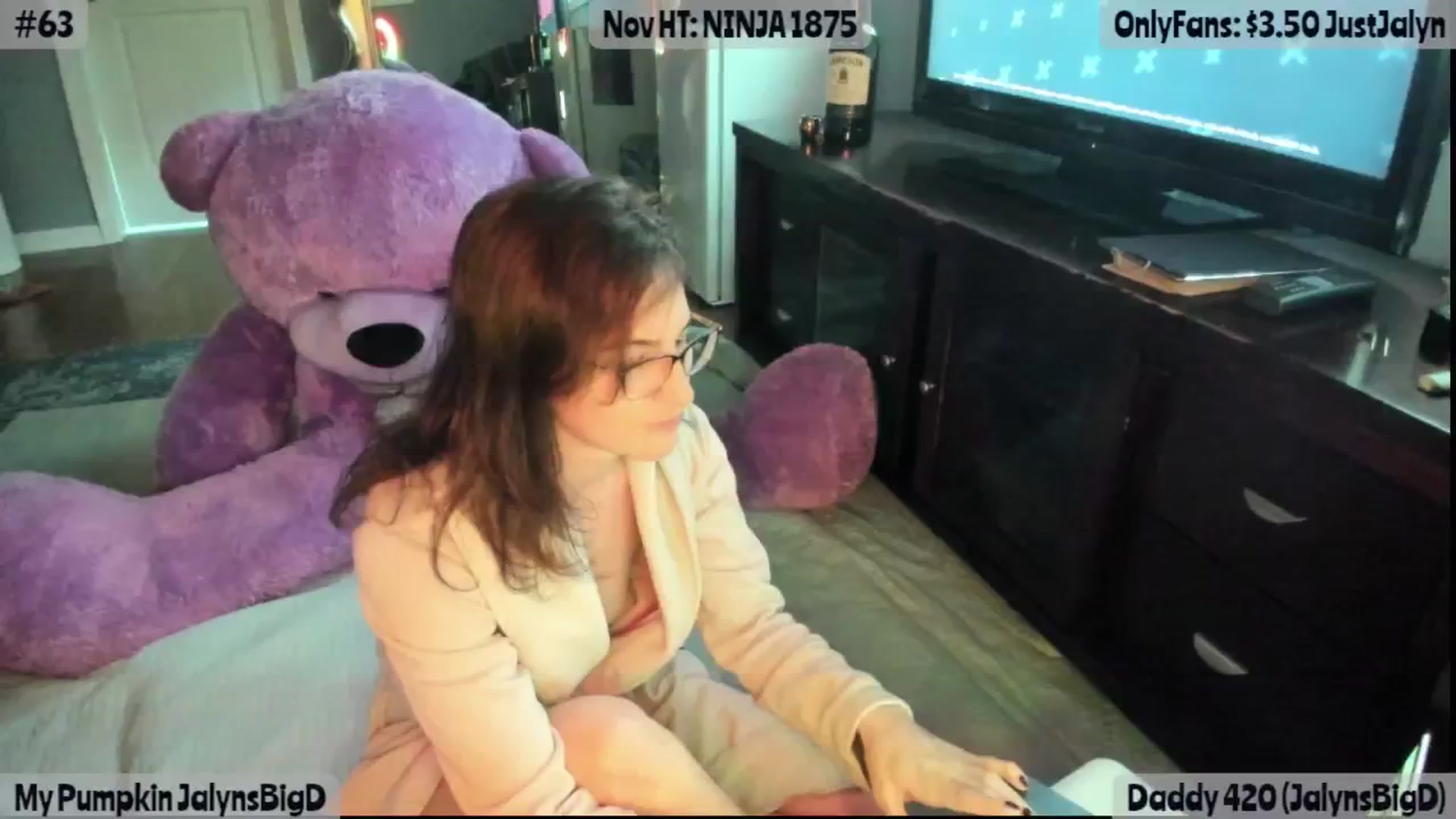 Gallery image thumbnail from Jalyn's myfreecams stream on, 11/01/2025, 13:15 image 20 of 20