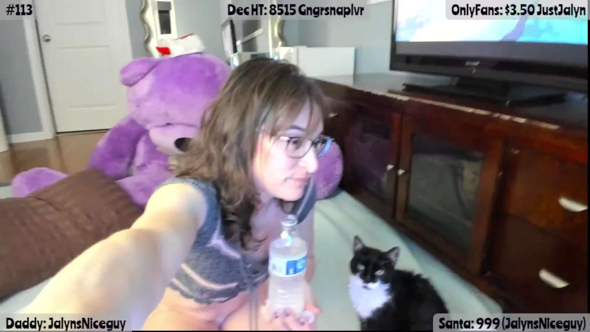 Gallery image thumbnail from Jalyn's myfreecams stream on, 12/13/2025, 03:10 image 1 of 20