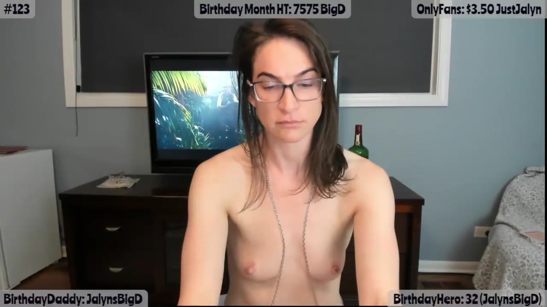 Gallery image thumbnail from Jalyn's myfreecams stream on, 05/09/2026, 01:42 image 14 of 20